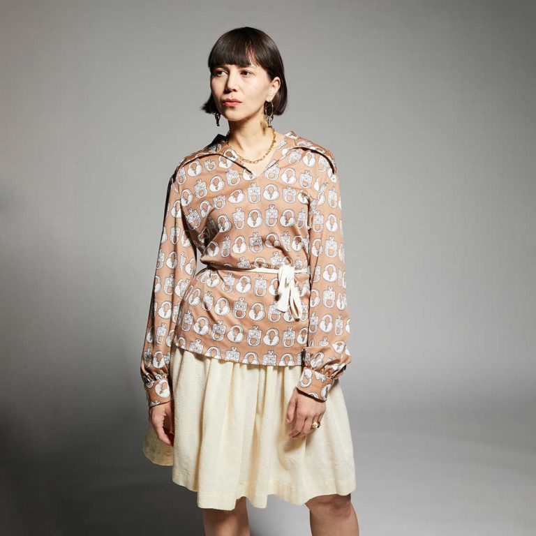 1960s/70s Kiva Limited Taupe & Cream Locks-Print Collared Top | Modern US M/L