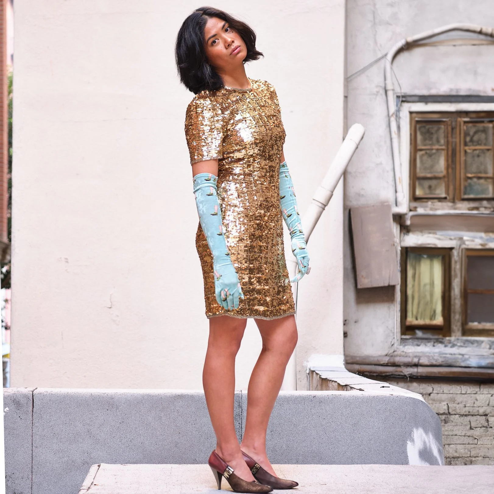90s AJ Bari Gold Sequin Silk Shift Dress Modern Size: 2/4 - QUIRK