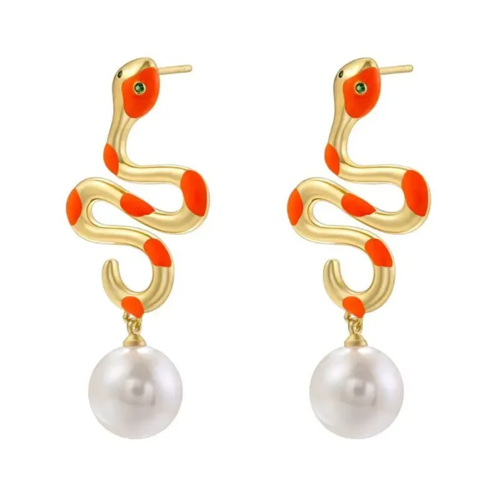 Gold Hiss & Glam: Bold Baroque Pearl Tassel Earrings - Image 4