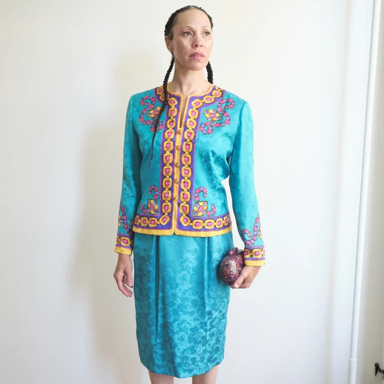 1980s / 1990s Adrianna Papell Turquoise Printed Silk Skirt Suit – Modern US 4/6