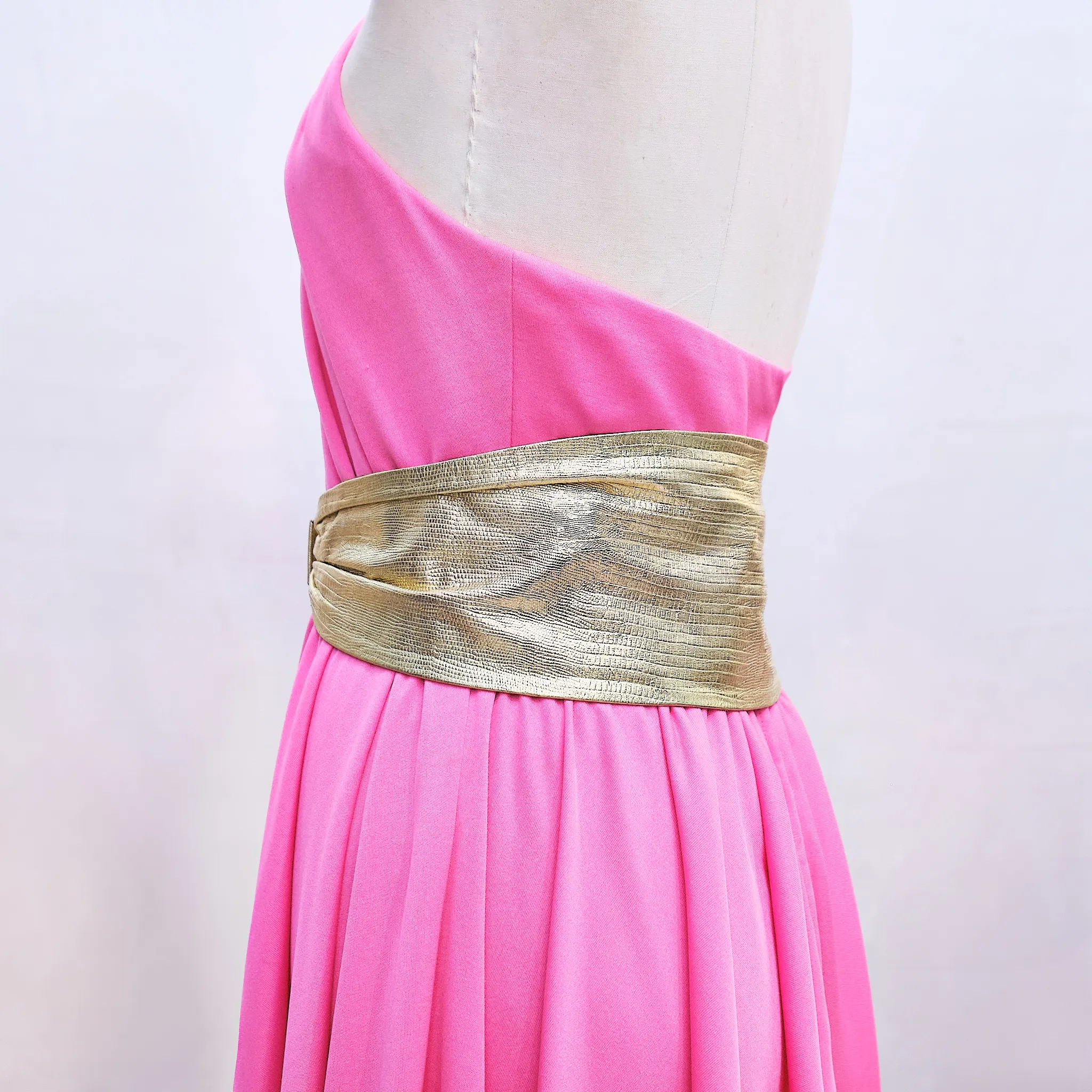 Late 1970s–Early 1980s Anne Klein for Calderon Gold Leather Wide Waist Belt – Saks Fifth Avenue Exclusive (Size 0/2, 24") - Image 9