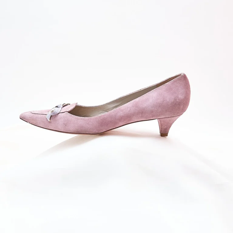 Late 1990s / Early 2000s Delman Blush Lavender Suede Kitten Heel Loafer Pumps with Canvas Bow – Size 9
