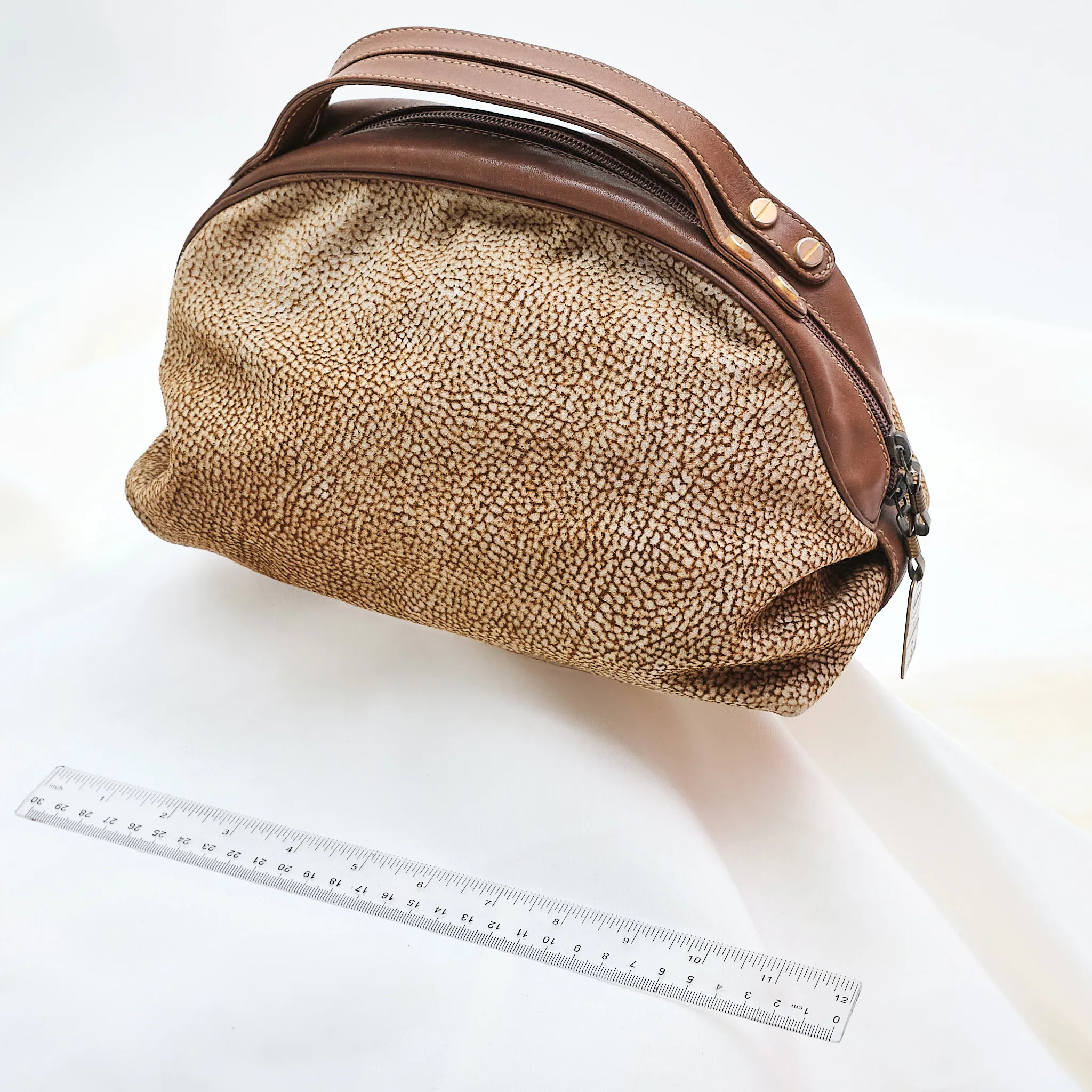 1980s Borbonese by Redwall Suede Pillow Bag – Excellent Condition - Image 8