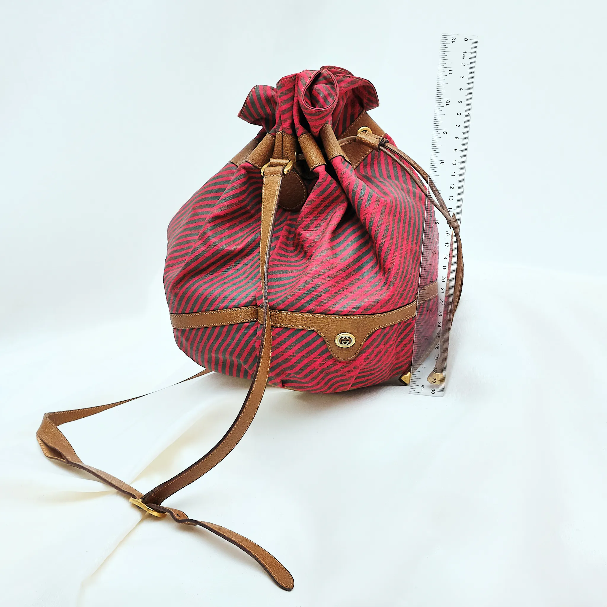 バッグ Gucci vintage handbag drawstring velour Gucci Drawstring Shoulder Bag Bags & Handbags for Women for sale