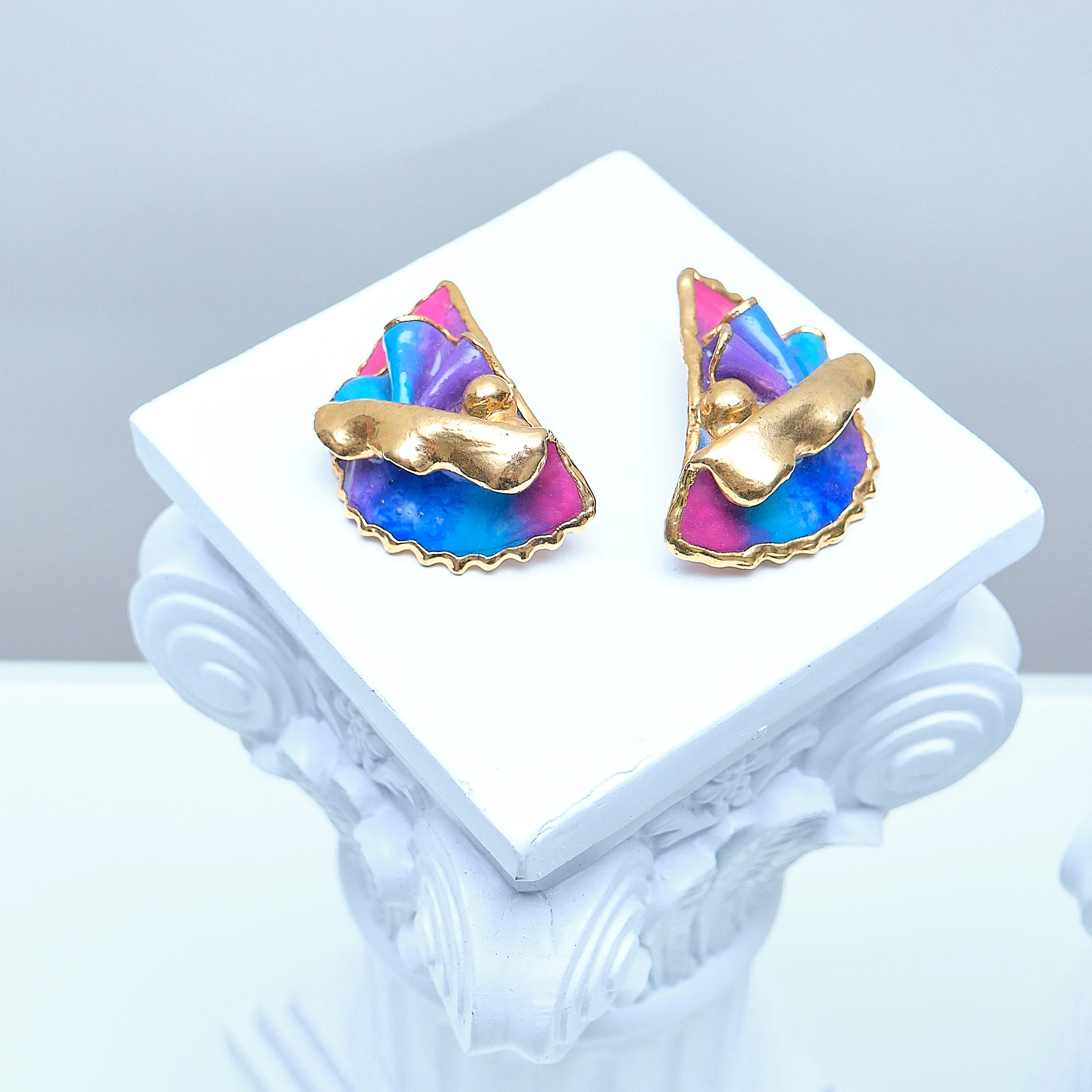 Amy Lacombe 1988 Sculptural Clip Earrings – Magenta/Blue, 24K Gold-Plated (Art to Wear) - Image 2
