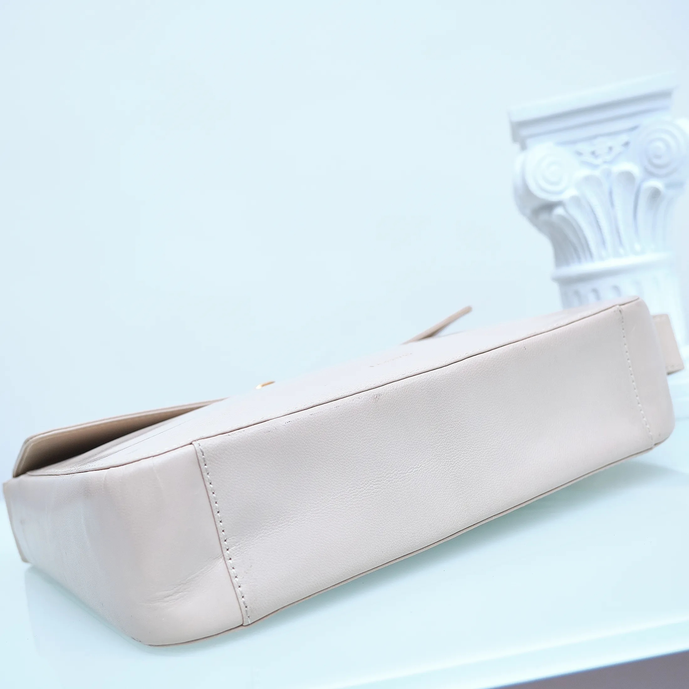 90s Loewe Minimalist Lamb Leather Shoulder Bag with Gold Hardware - Image 8