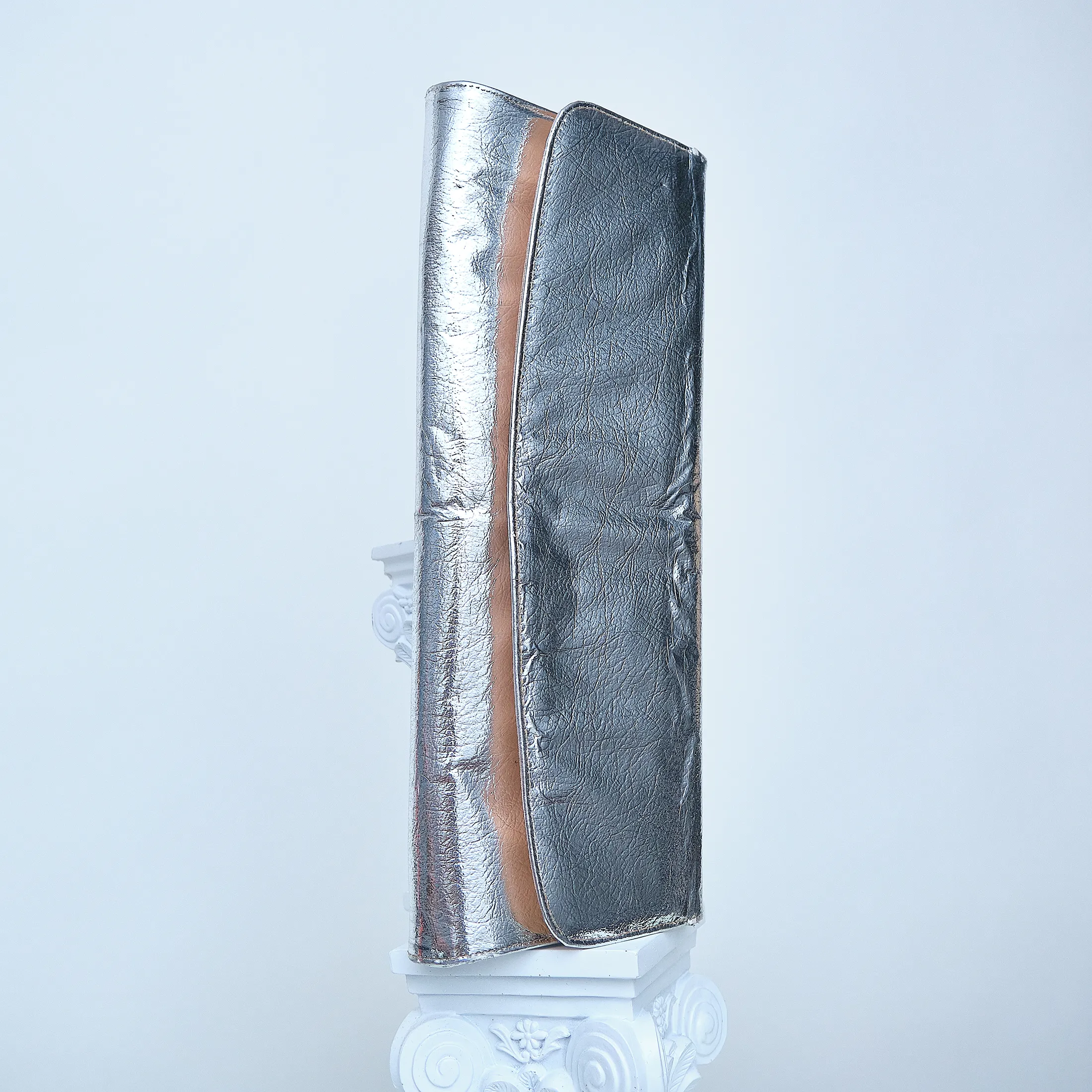 1960s Space Age Silver Metallic Clutch - Image 9