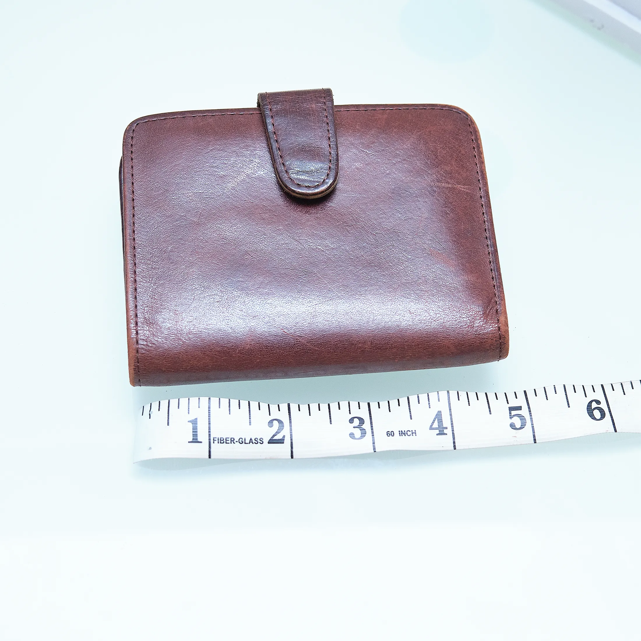 Late 80s/Early 90s Coach Brown Leather Wallet with Brass Kisslock Hardware - Image 4