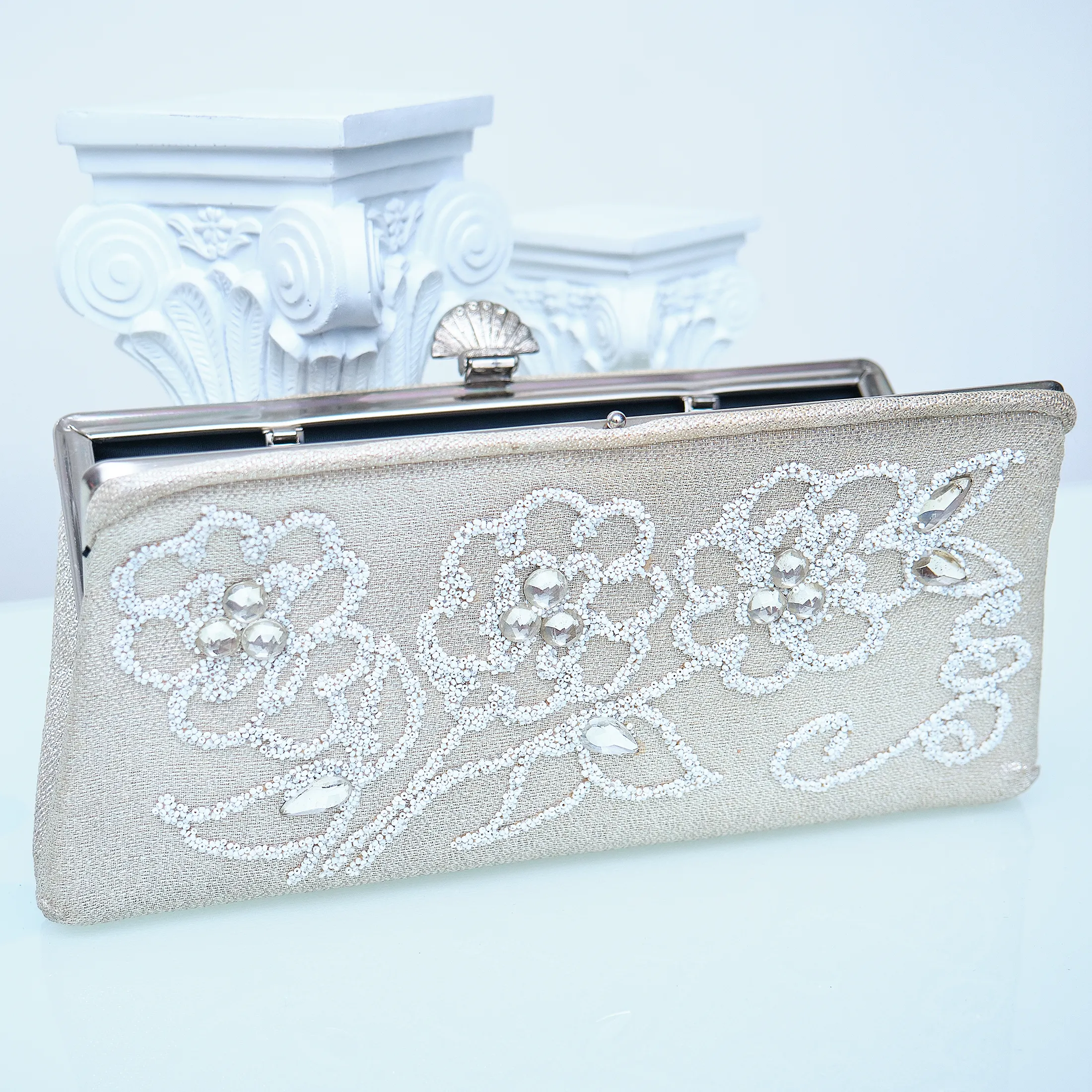 1950s/60s Hand-Beaded Evening Clutch Purse with Floral Sequin & Rhinestone Design - Image 10