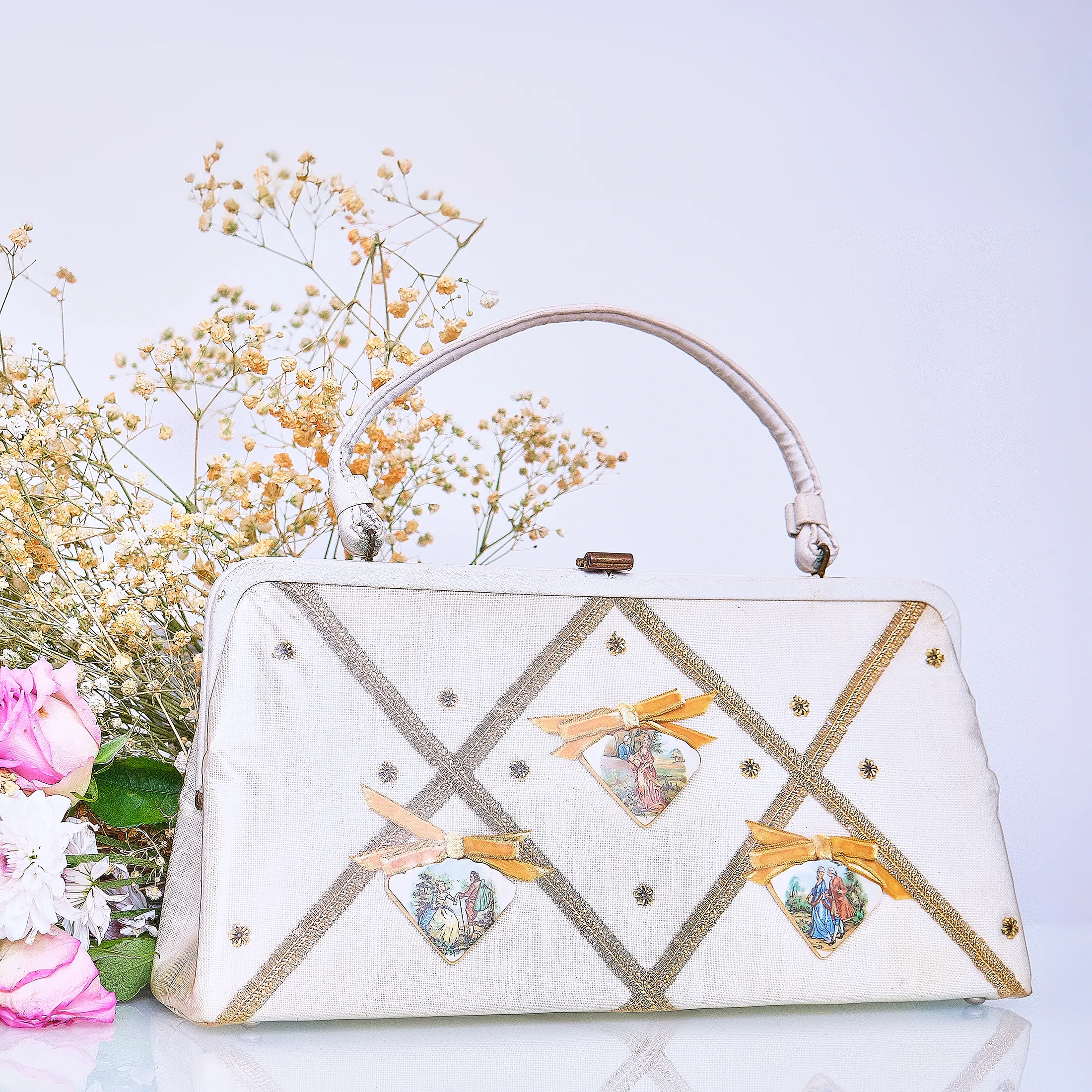 Late 1950s/Early 1960s Souré Bag New York Vinyl-Coated Satchel with Ceramic Portrait Plaques - Image 13