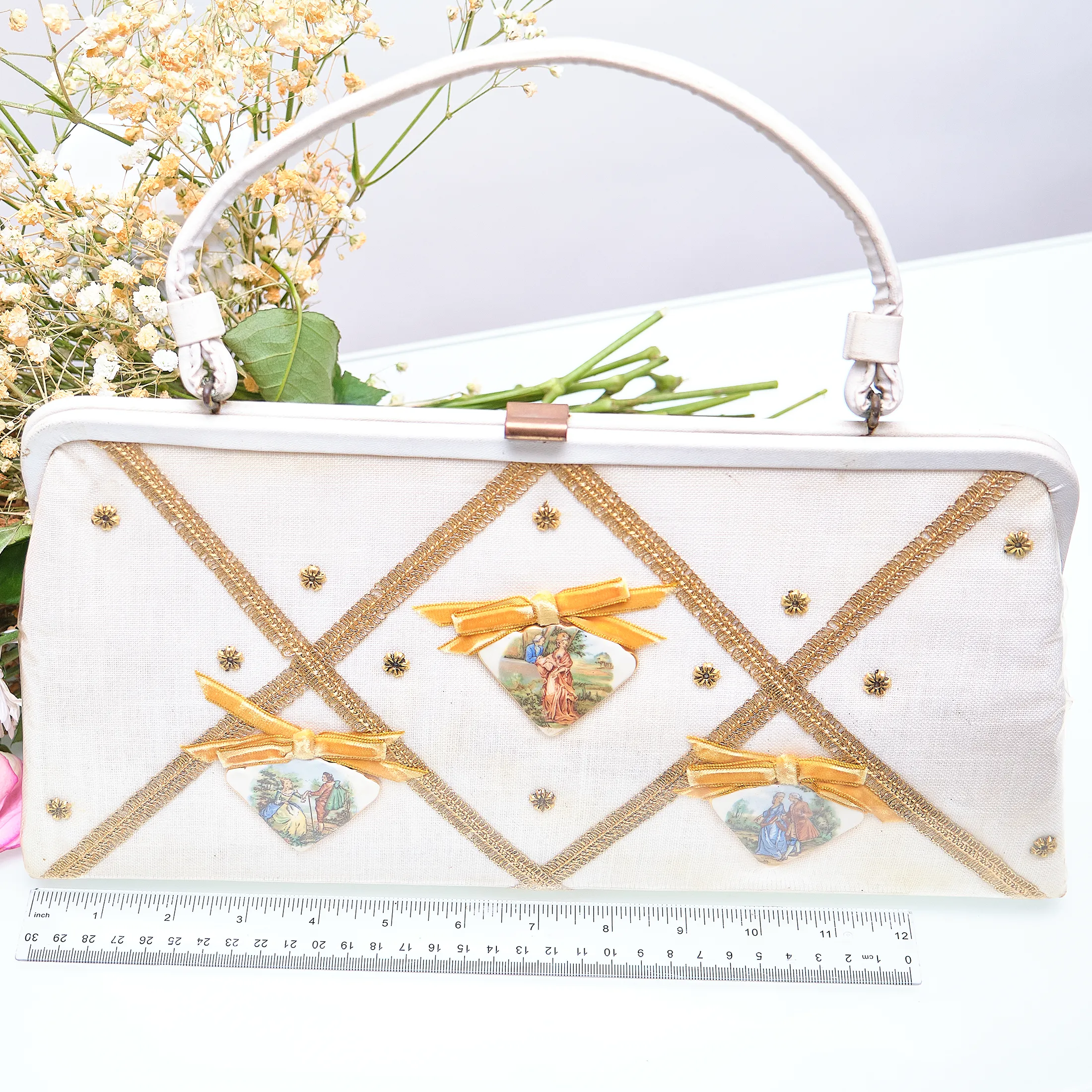 Late 1950s/Early 1960s Souré Bag New York Vinyl-Coated Satchel with Ceramic Portrait Plaques - Image 5