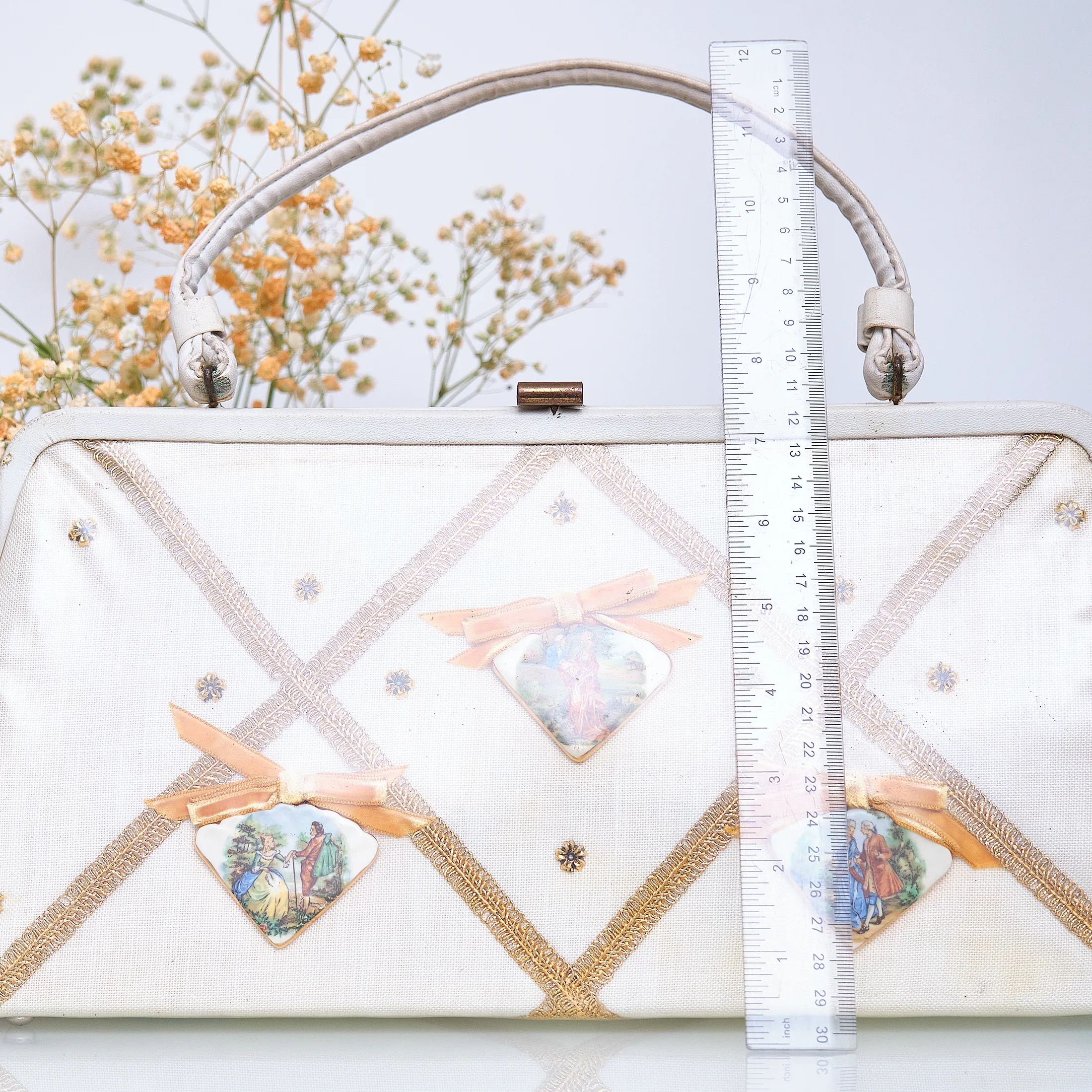 Late 1950s/Early 1960s Souré Bag New York Vinyl-Coated Satchel with Ceramic Portrait Plaques - Image 3