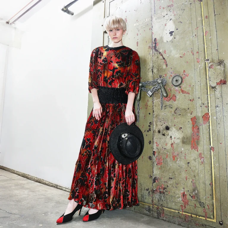 1980s Diane Freis Crushed Silk Velvet Dress with Gold Lamé Accents – Size 6/8