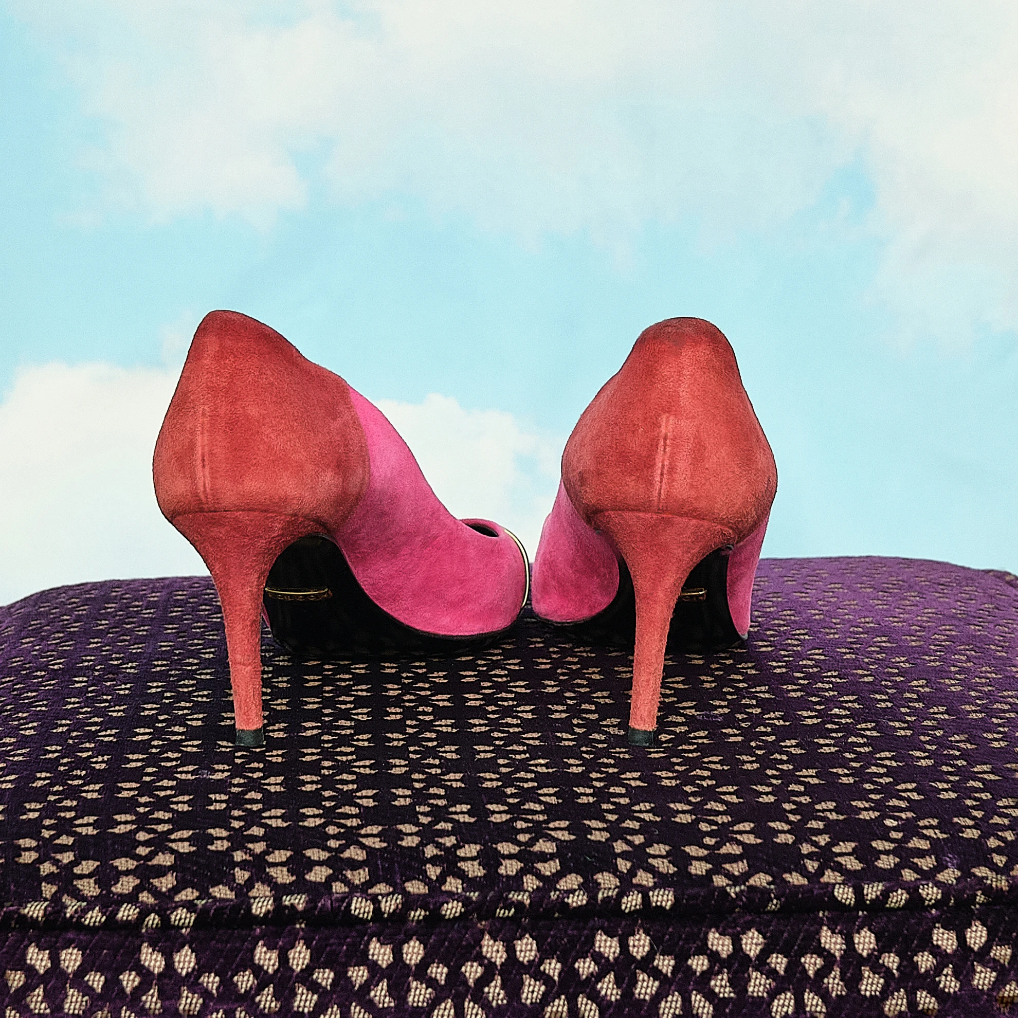 Gucci Fuchsia and Burgundy Suede Metallic Gold Cap-Toe Pumps, Modern US 4 - Image 2