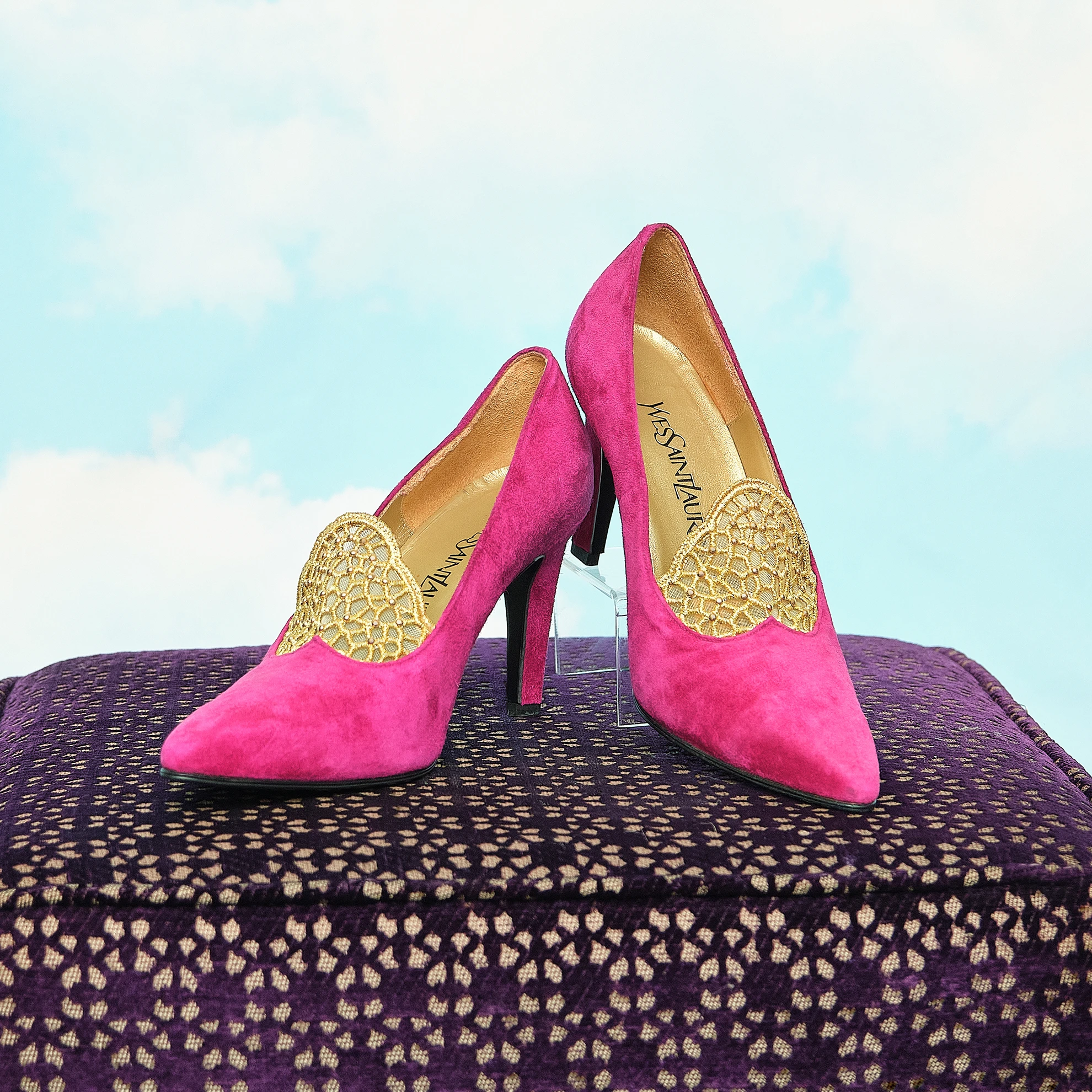 Late 1980s/Early 1990s Yves Saint Laurent Fuchsia Suede Pumps, Modern US 5.5/6 - Image 6