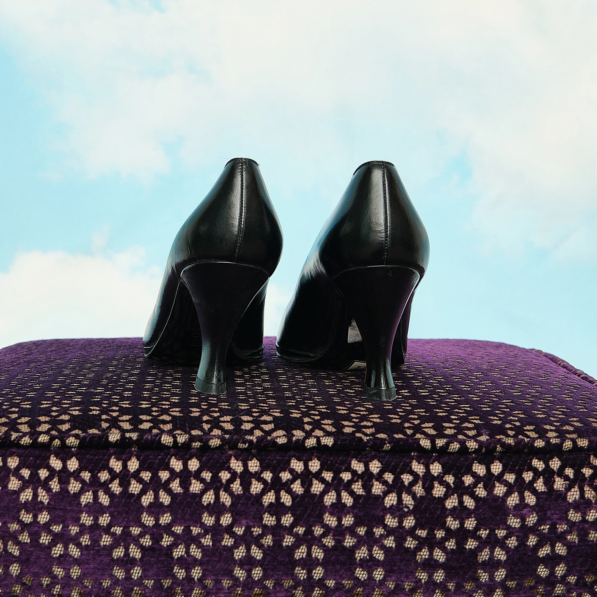 1990s Bruno Magli Black Leather Soft Square-Toe Pumps, Modern US 4.5/5 - Image 3