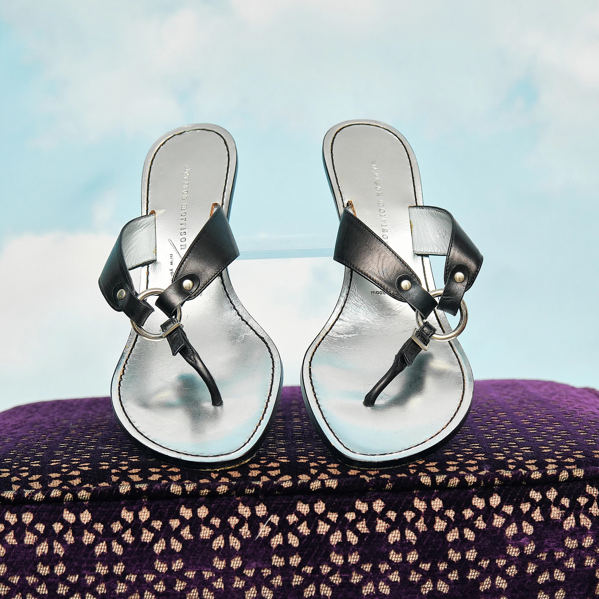 Late 1990s/Early 2000s Sigerson Morrison Black Leather O-Ring Thong Kitten-Heel Sandals, Modern US 7/7.5