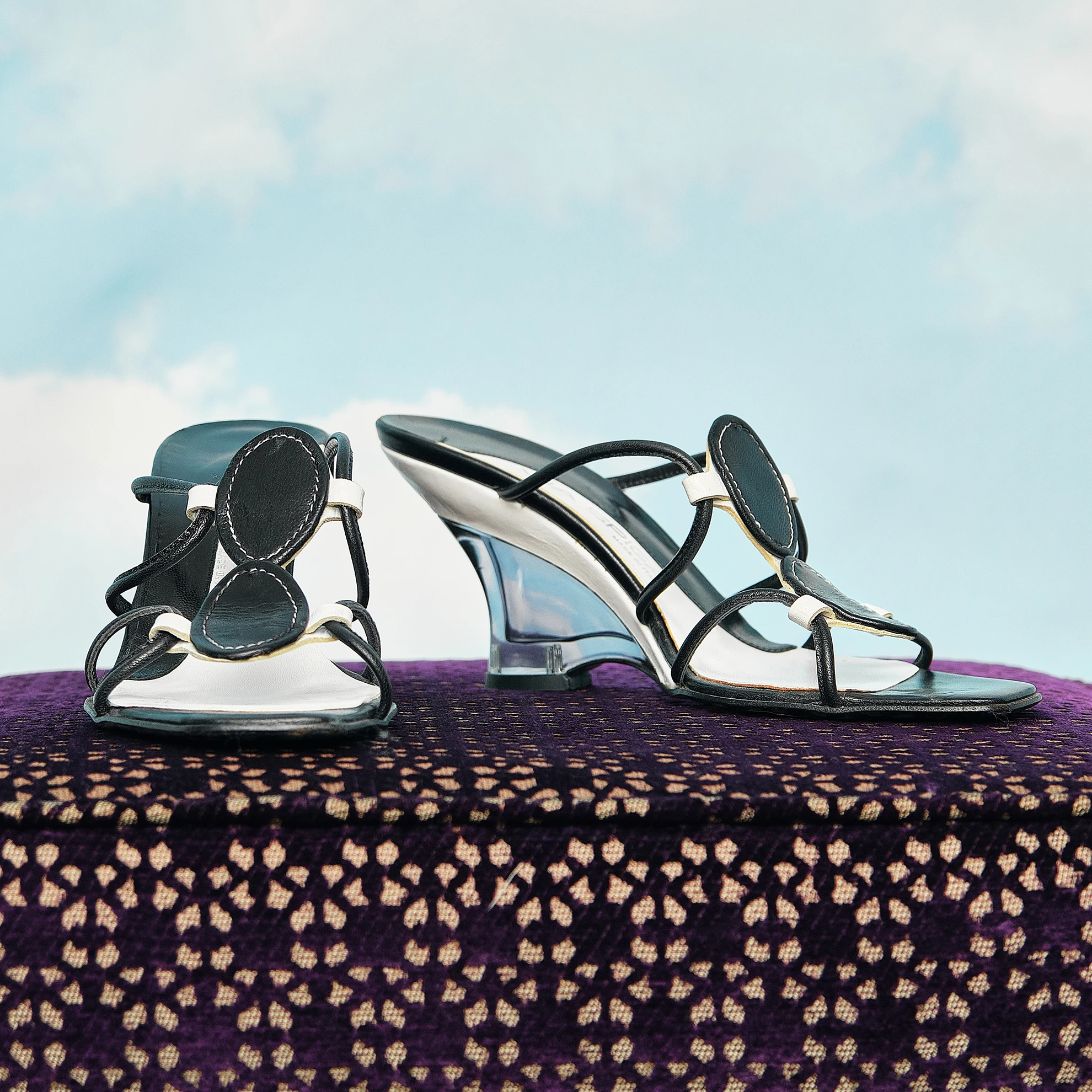 Late 1990s/Early 2000s Via Spiga Black-and-White Leather Oval-Appliqué Translucent-Heel Sandals, Modern US 7/7.5