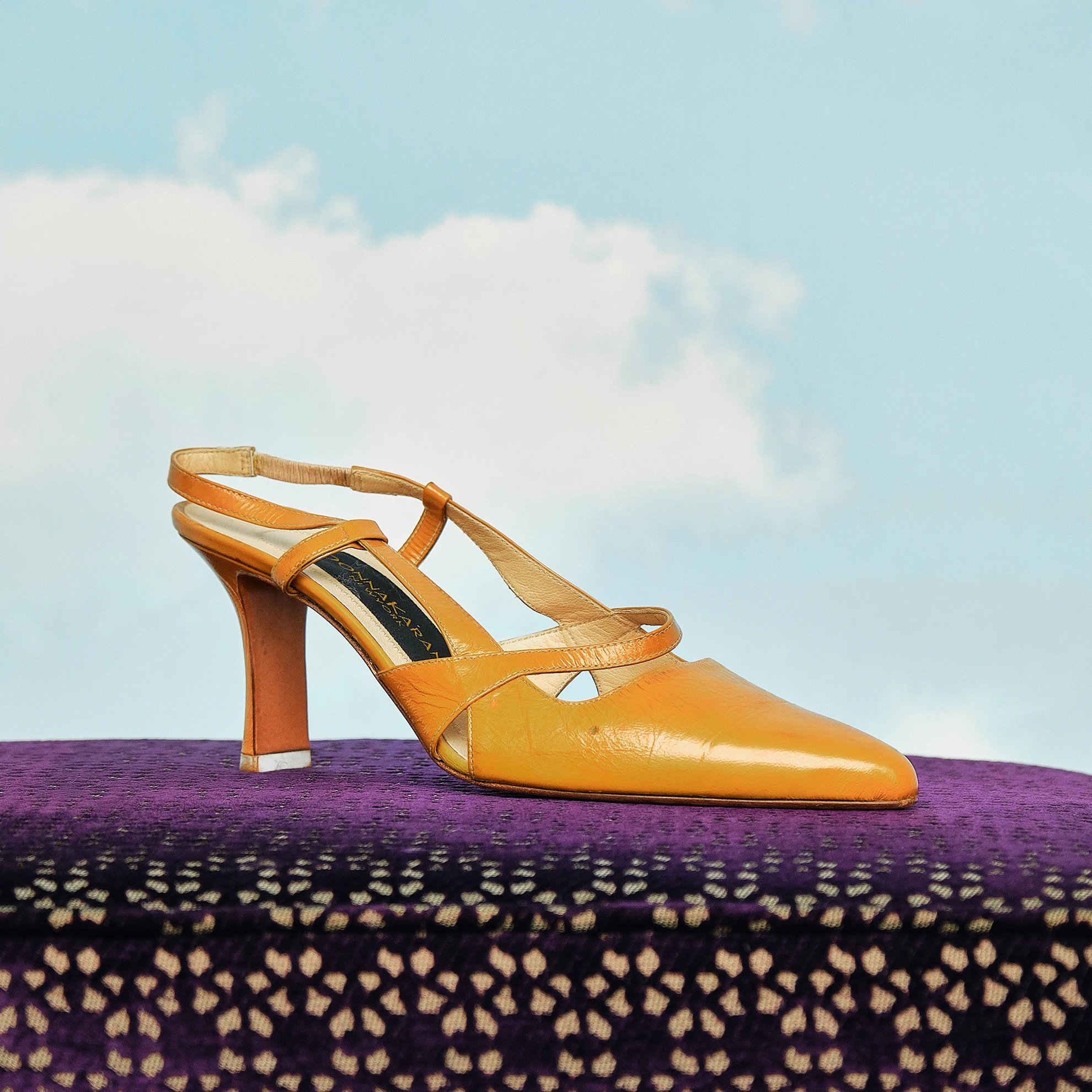Late 1990s/Early 2000s Donna Karan New York Golden Orange Leather Cutout Slingback Pumps, US 7.5 B - Image 3