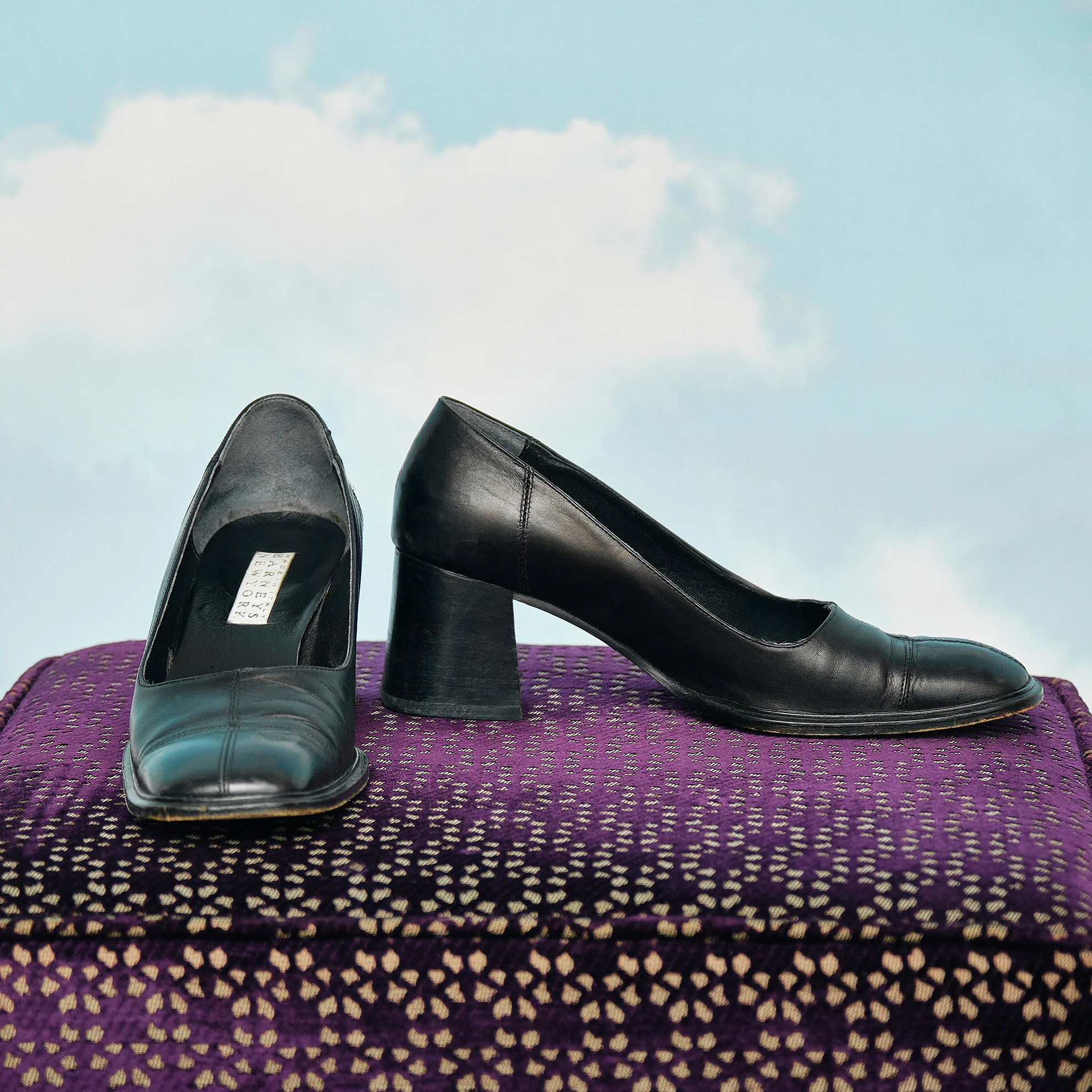 1990s Barneys New York Black Leather Square-Toe Block-Heel Pumps, US 7