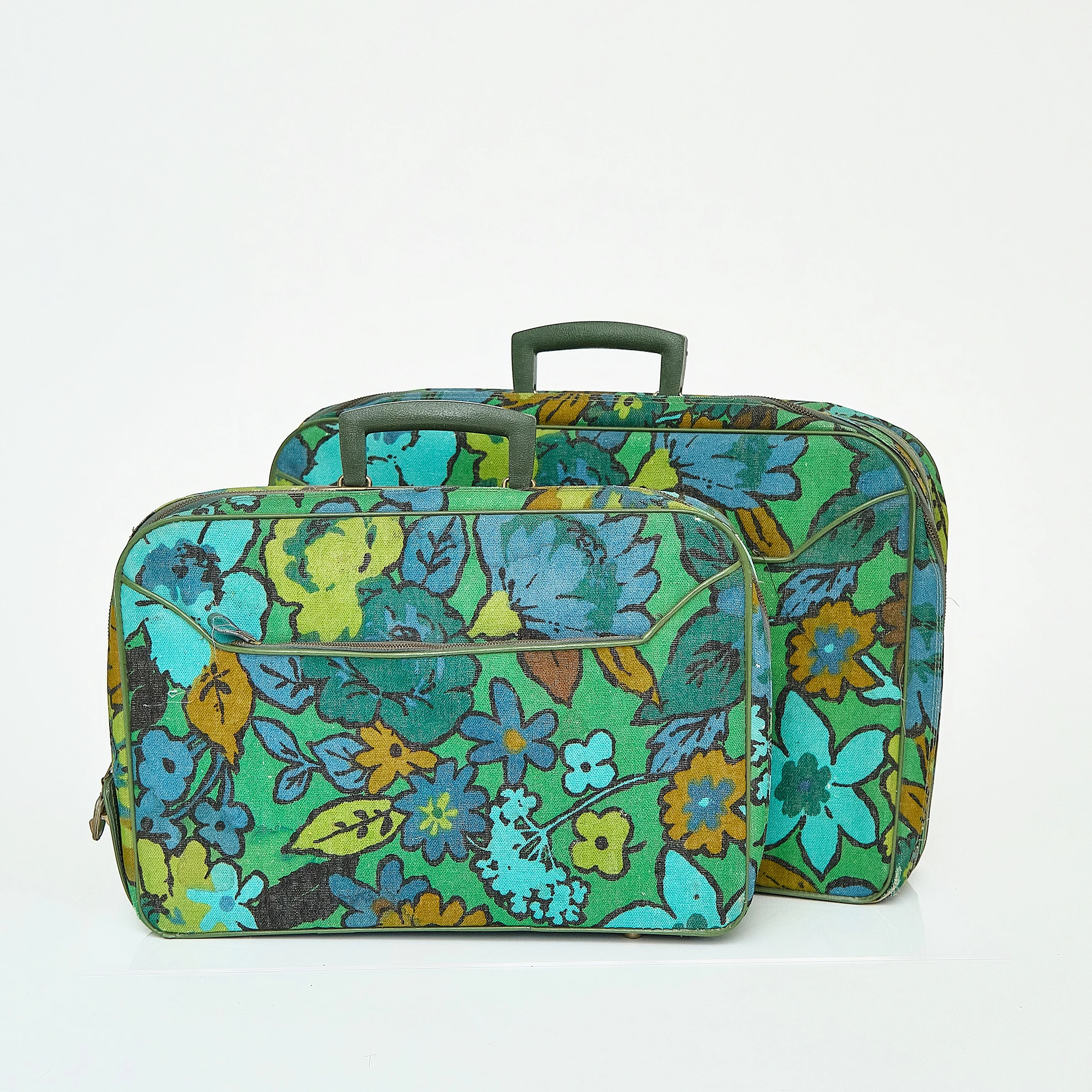 1960s Color-Mates Turquoise Floral Two-Piece Luggage Set - Image 4