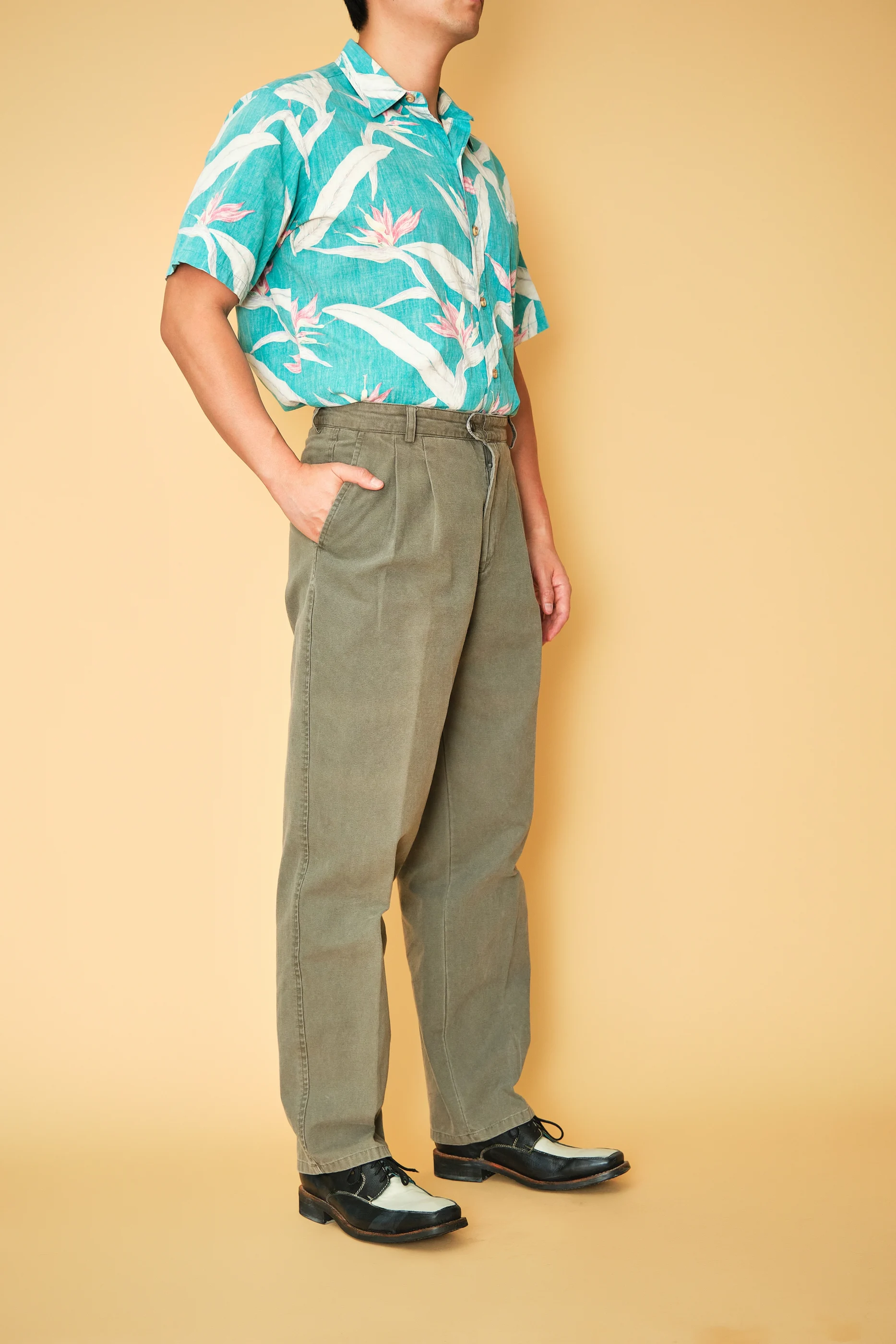 Vintage Olive Pleated Cotton Trousers – High Waist Relaxed Taper Fit – Men’s 31/32 - Image 6