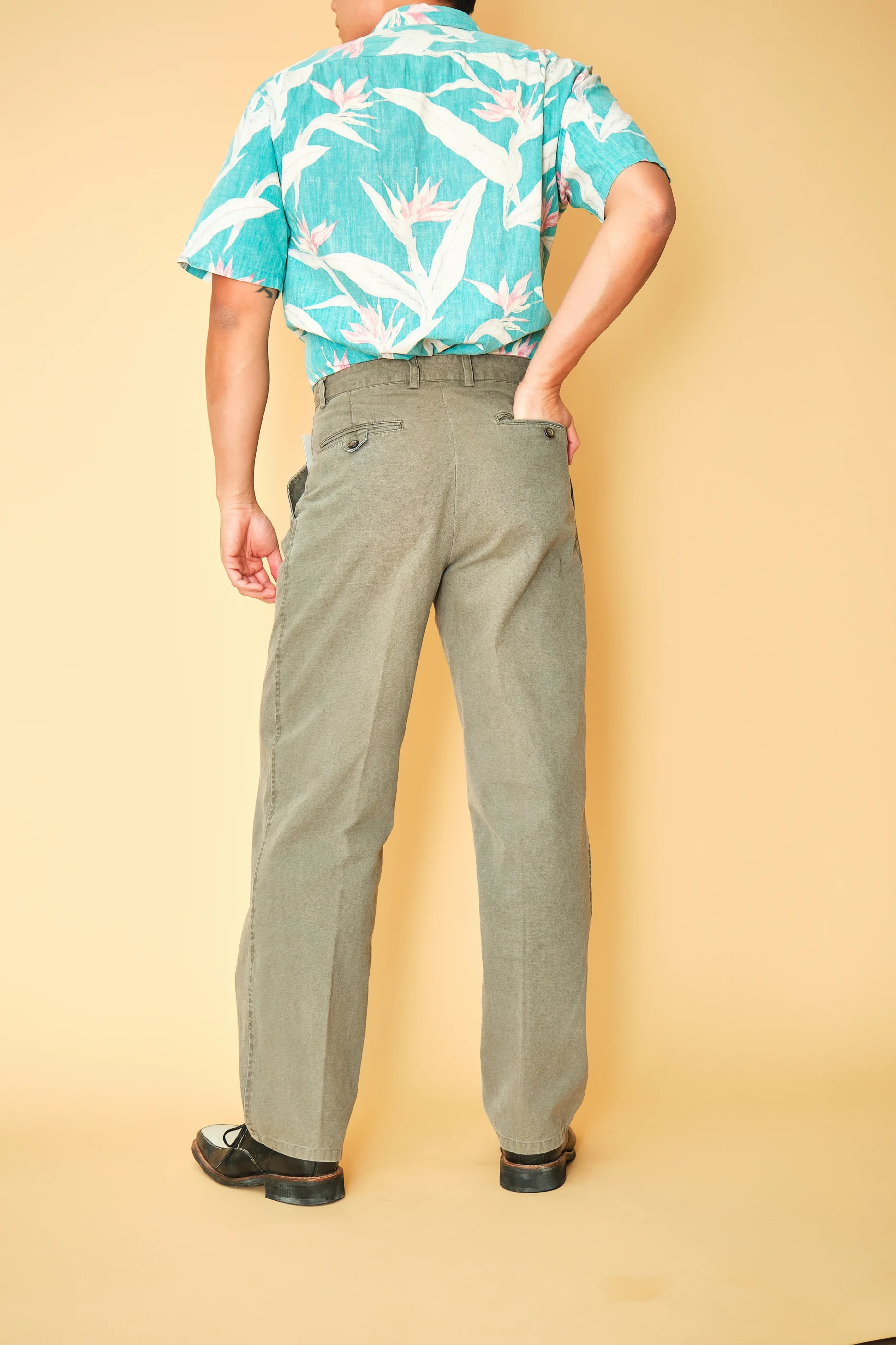 Vintage Olive Pleated Cotton Trousers – High Waist Relaxed Taper Fit – Men’s 31/32 - Image 7