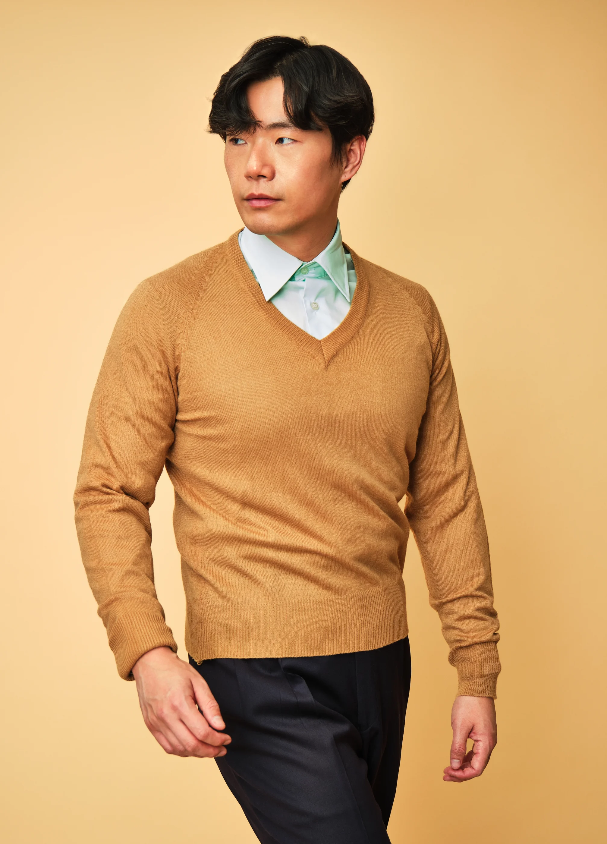 Vintage Camel V-Neck Sweater by Komon – Men’s Medium - Image 13