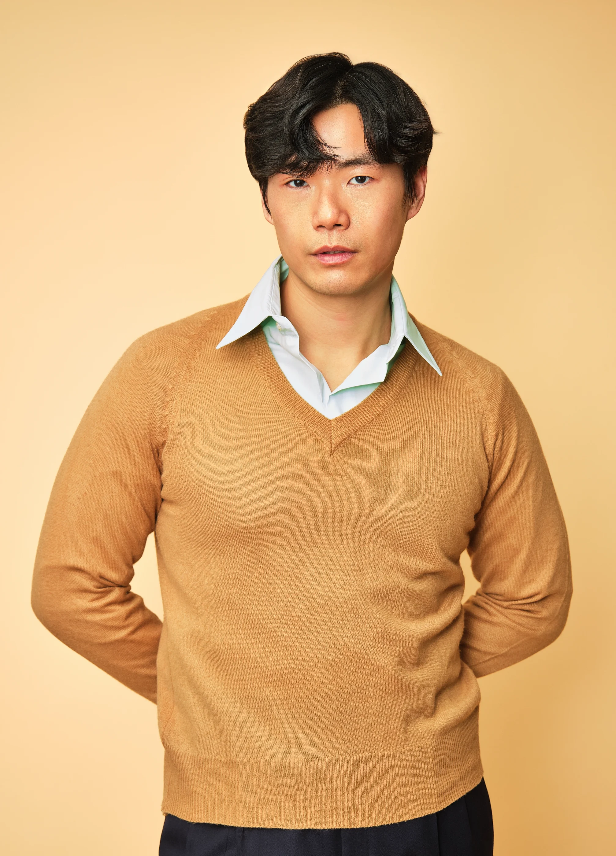 Vintage Camel V-Neck Sweater by Komon – Men’s Medium - Image 11