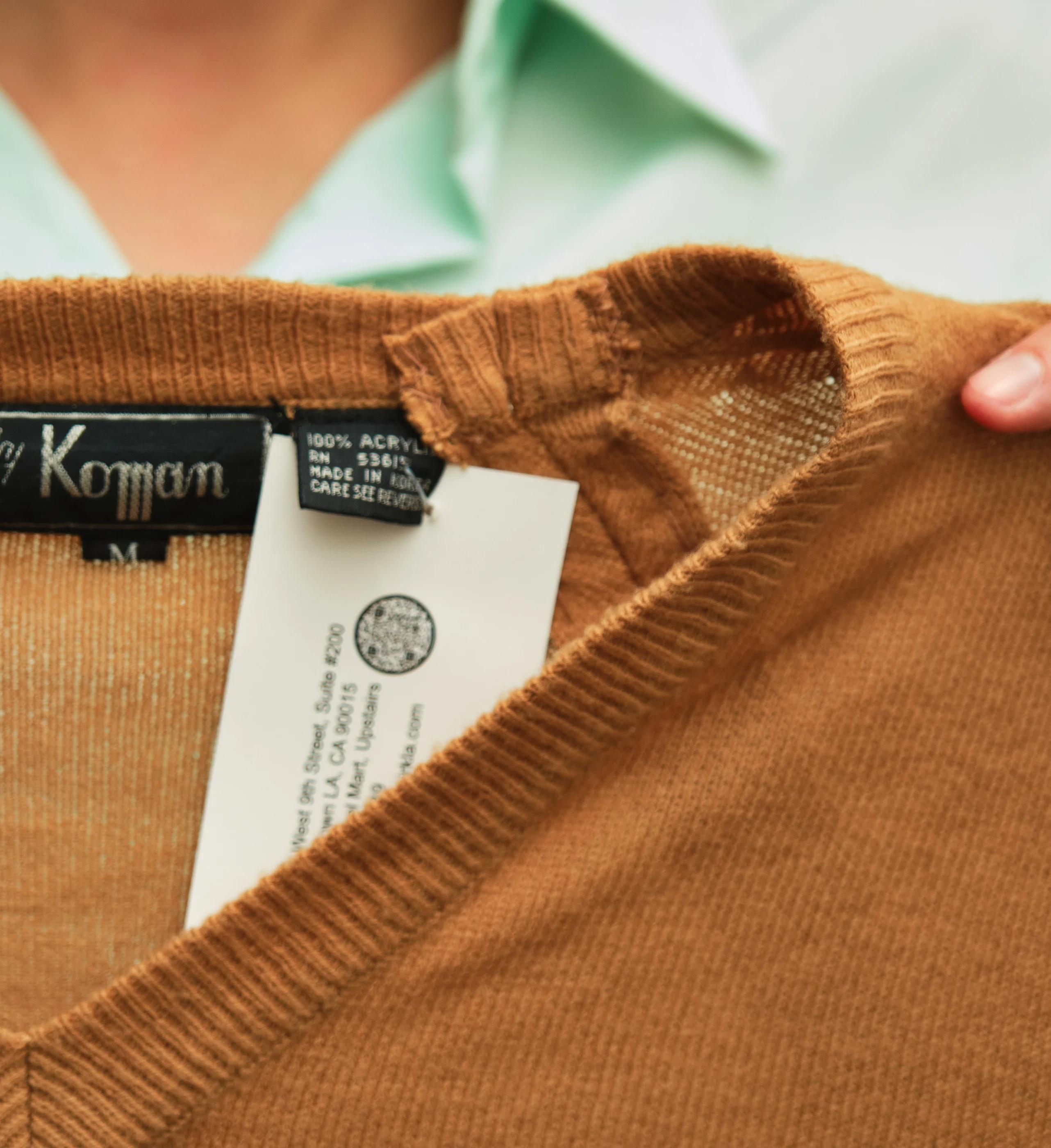 Vintage Camel V-Neck Sweater by Komon – Men’s Medium - Image 3