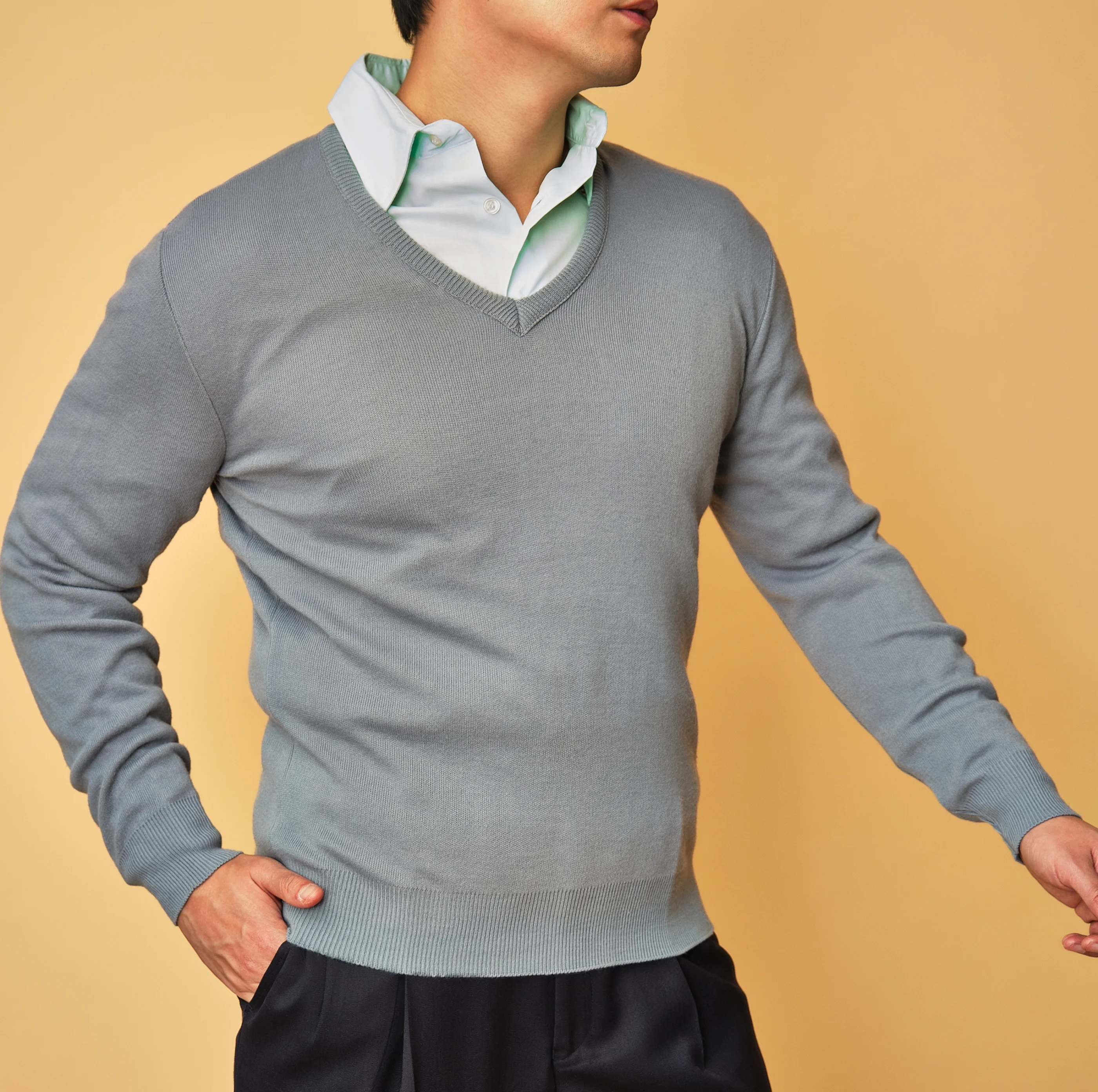 Deadstock Vintage Blair Light Gray V-Neck Sweater – Men’s Medium - Image 13