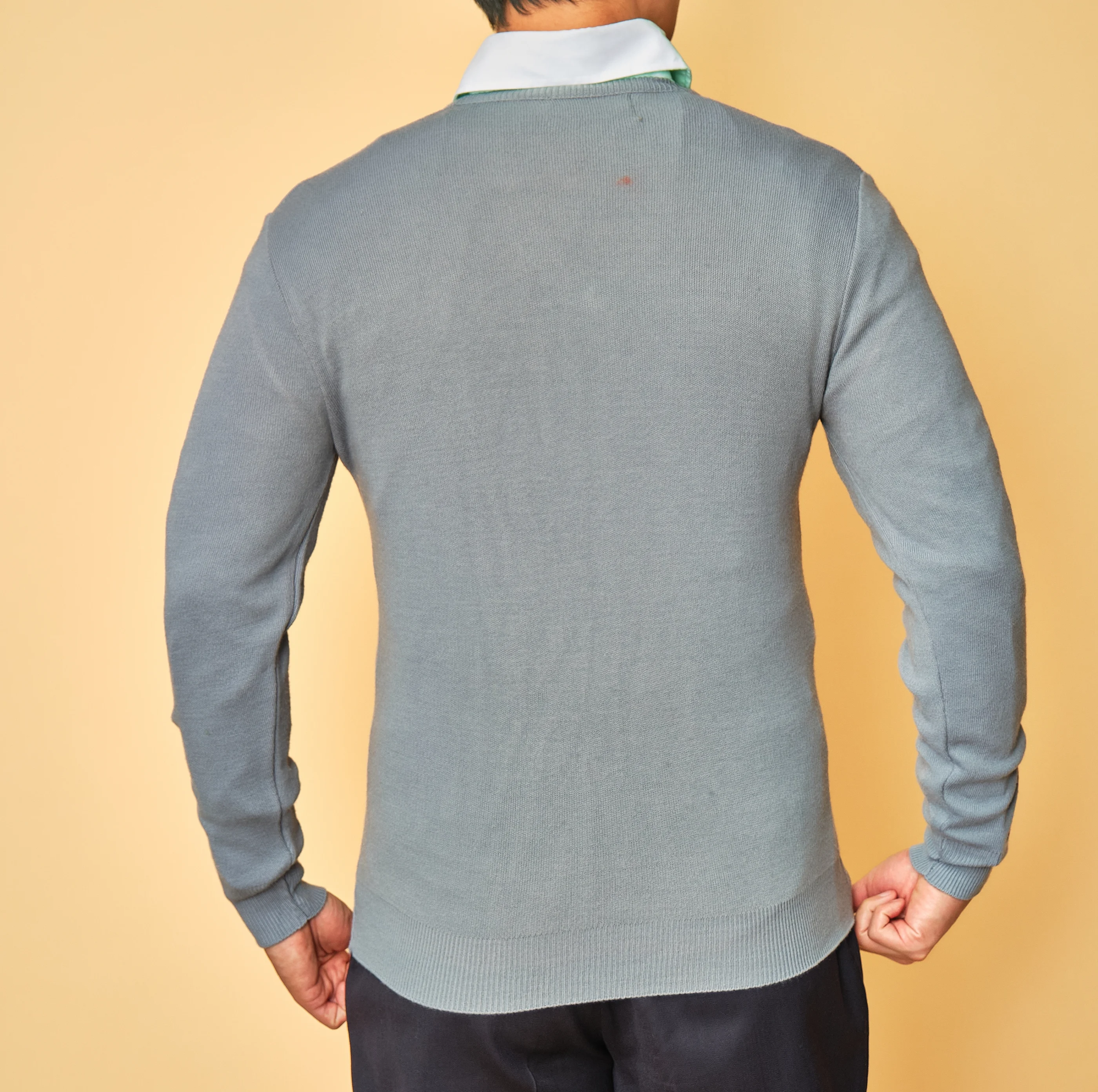 Deadstock Vintage Blair Light Gray V-Neck Sweater – Men’s Medium - Image 12