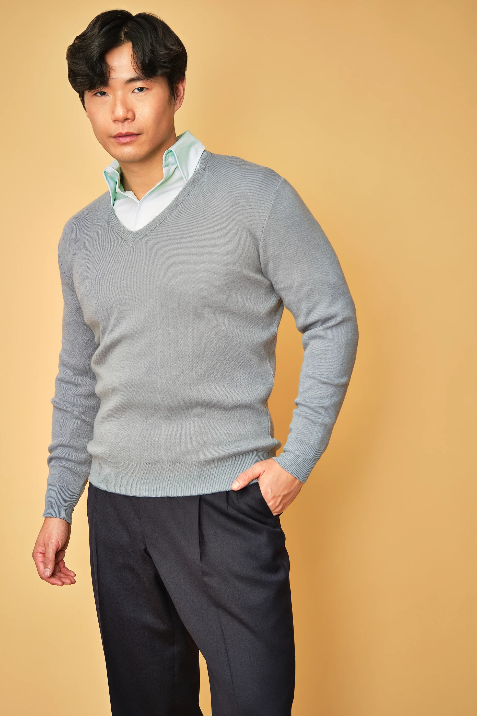 Deadstock Vintage Blair Light Gray V-Neck Sweater – Men’s Medium - Image 8