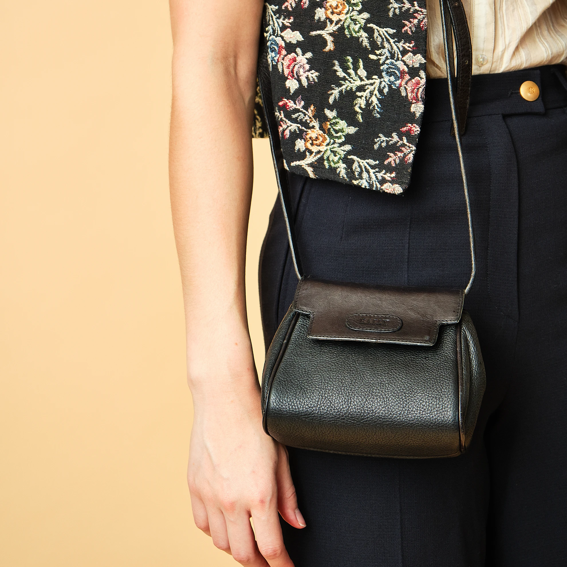 1980s/1990s Bally Black Leather Mini Crossbody Bag - Image 3