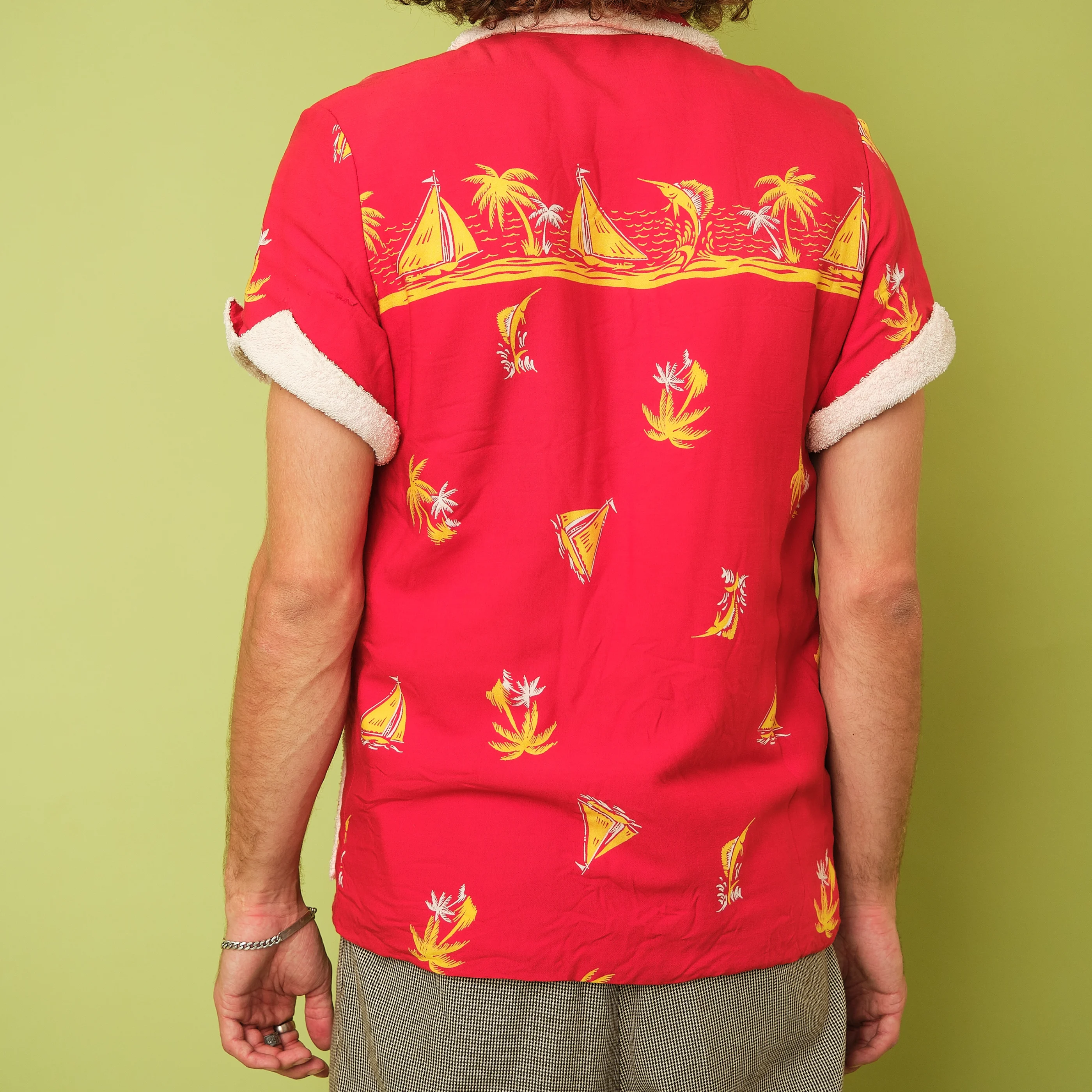 1950s/1960s Sun Casuals of Miami Red Sailboat Terry-Lined Cabana Shirt – Modern Men’s S/M to Slim M - Image 4