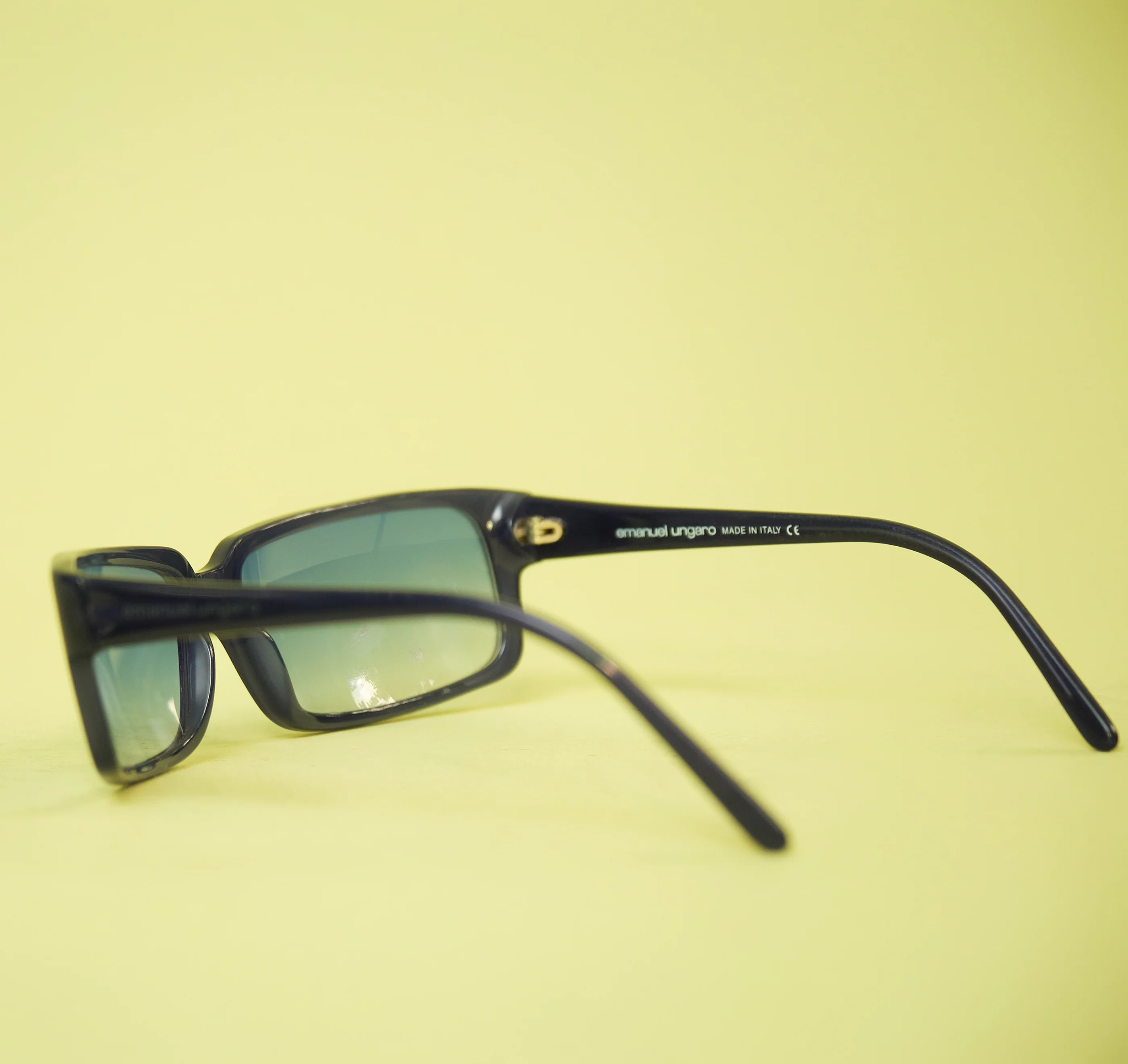Emanuel Ungaro Made in Italy Rectangular Blue Gradient Sunglasses - Image 3