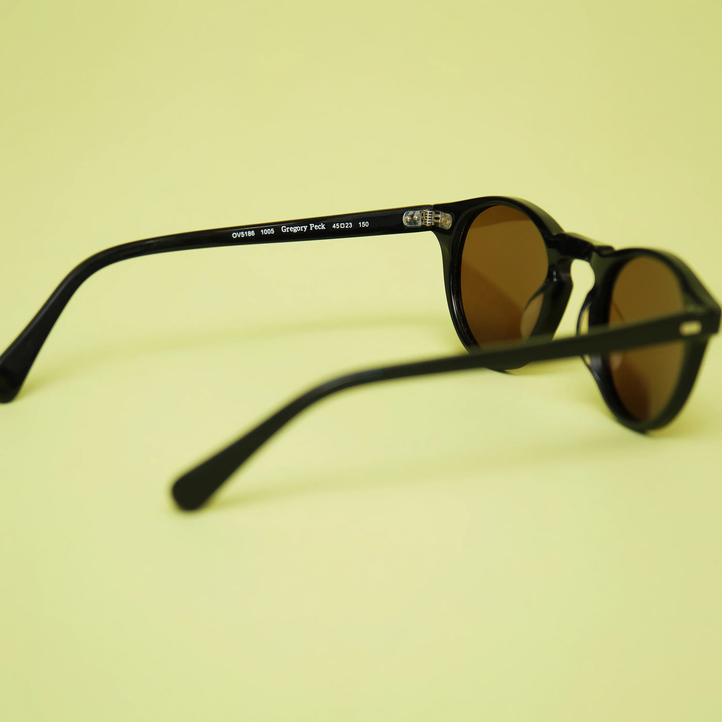 Oliver Peoples Gregory Peck OV5186 1005 Black Round Sunglasses - Image 4