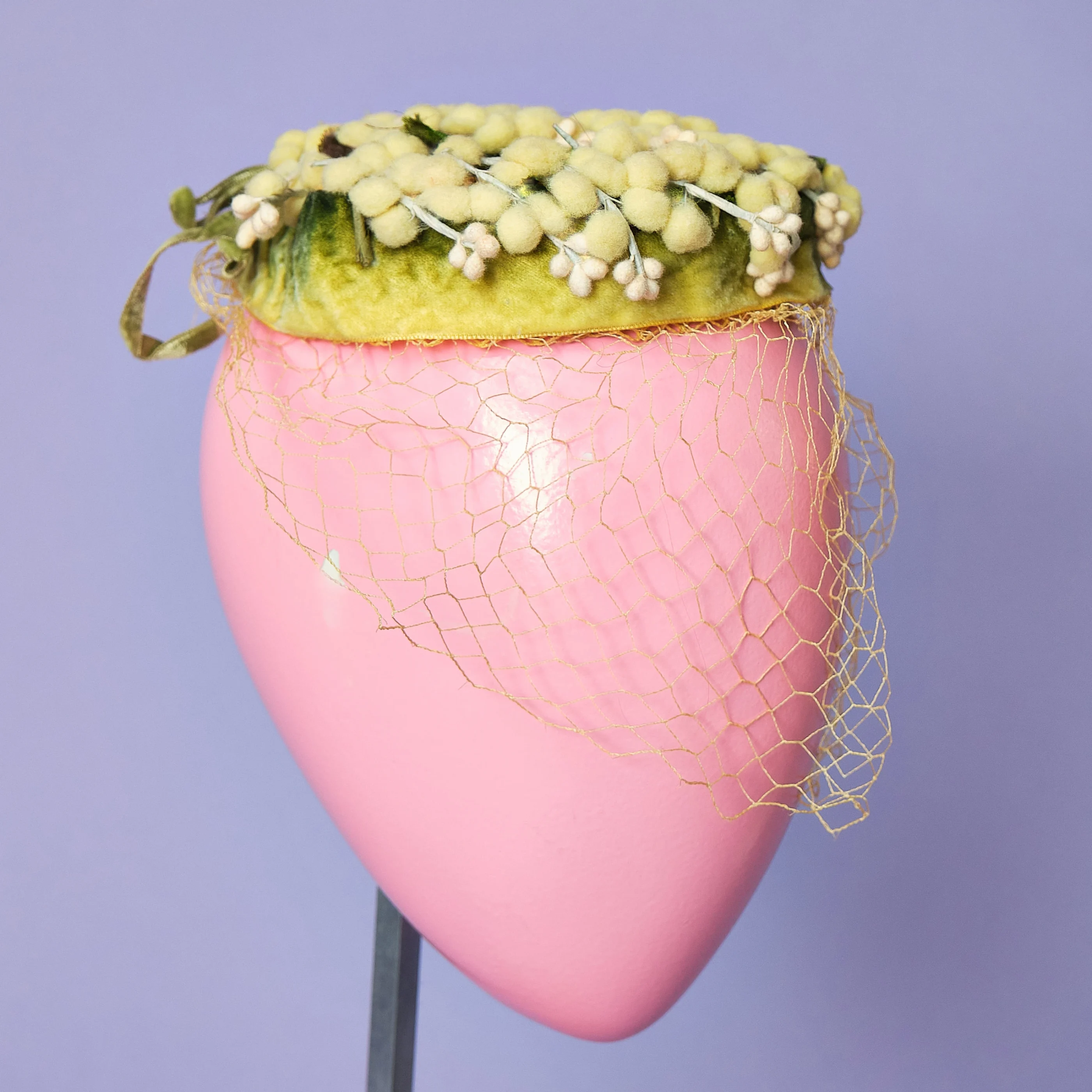 Late 1950s/Early 1960s Yellow 3D Floral Velvet Cocktail Hat with Veil - Image 4