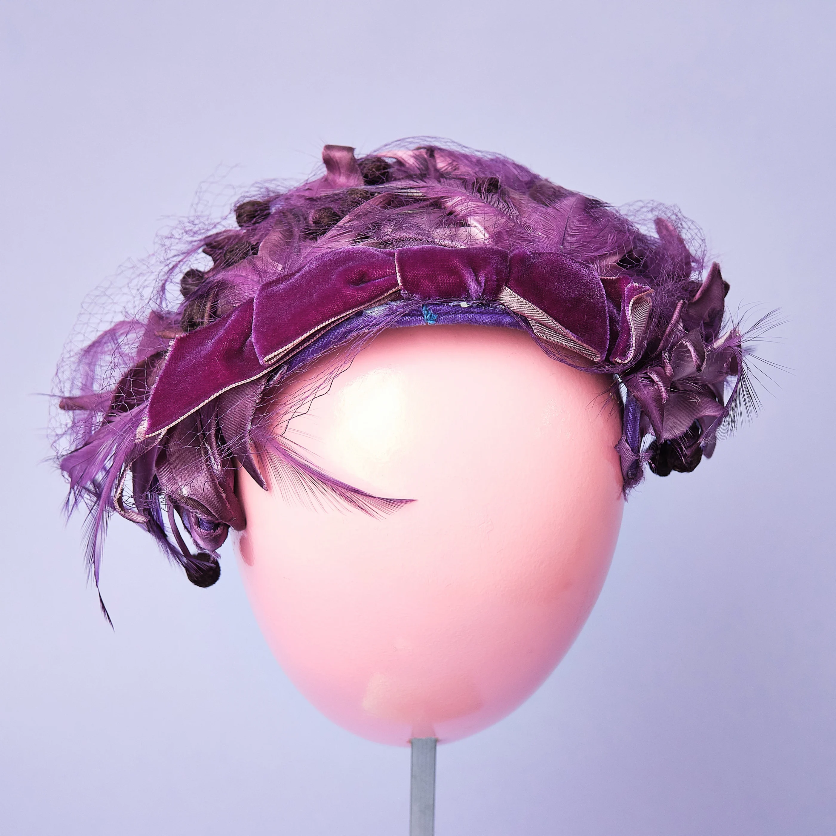 1950s/60s Purple Crushed Velvet Feather Cocktail Hat with Veil - Image 5