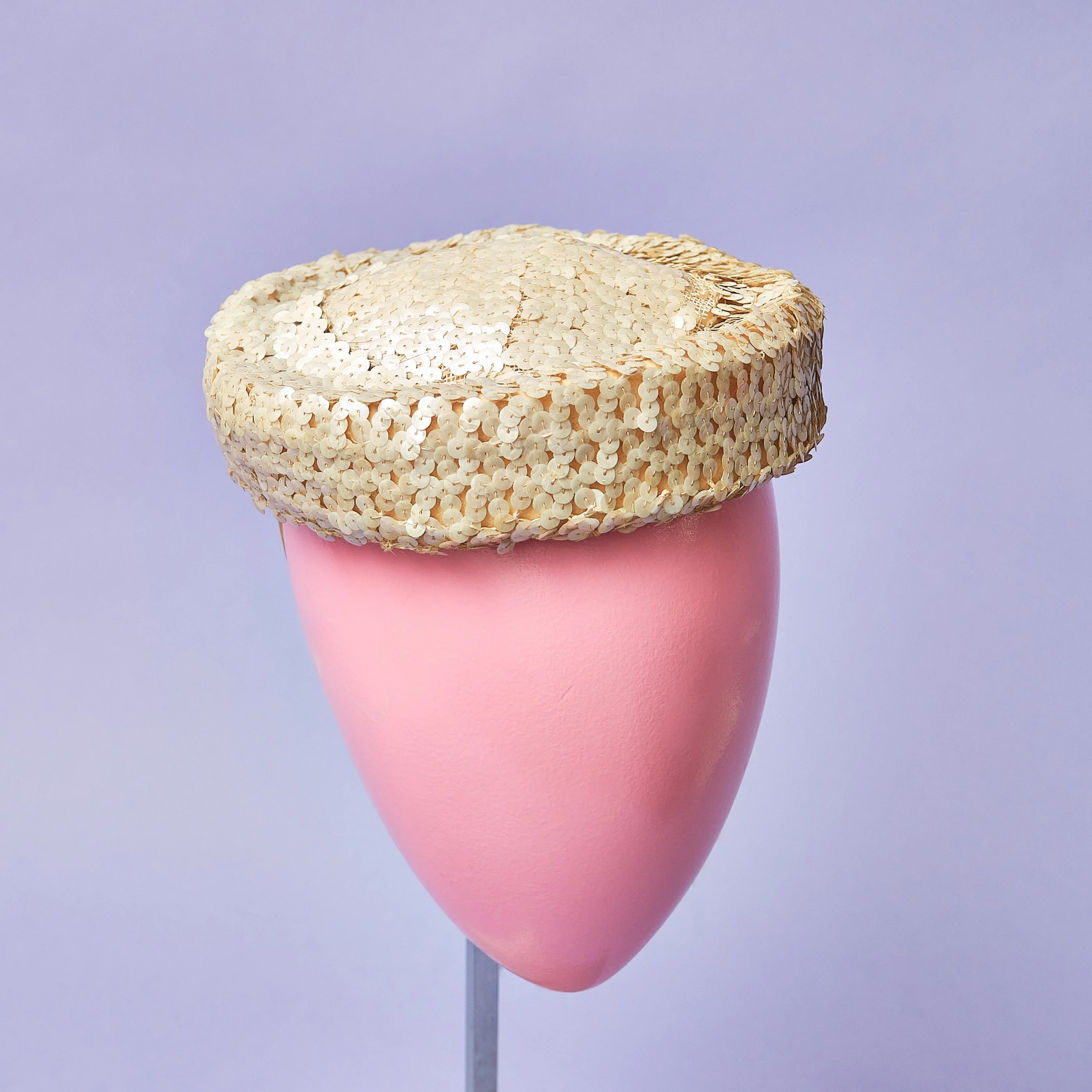 1960s Eva Mae Cream Sequin Pillbox Hat - Image 8