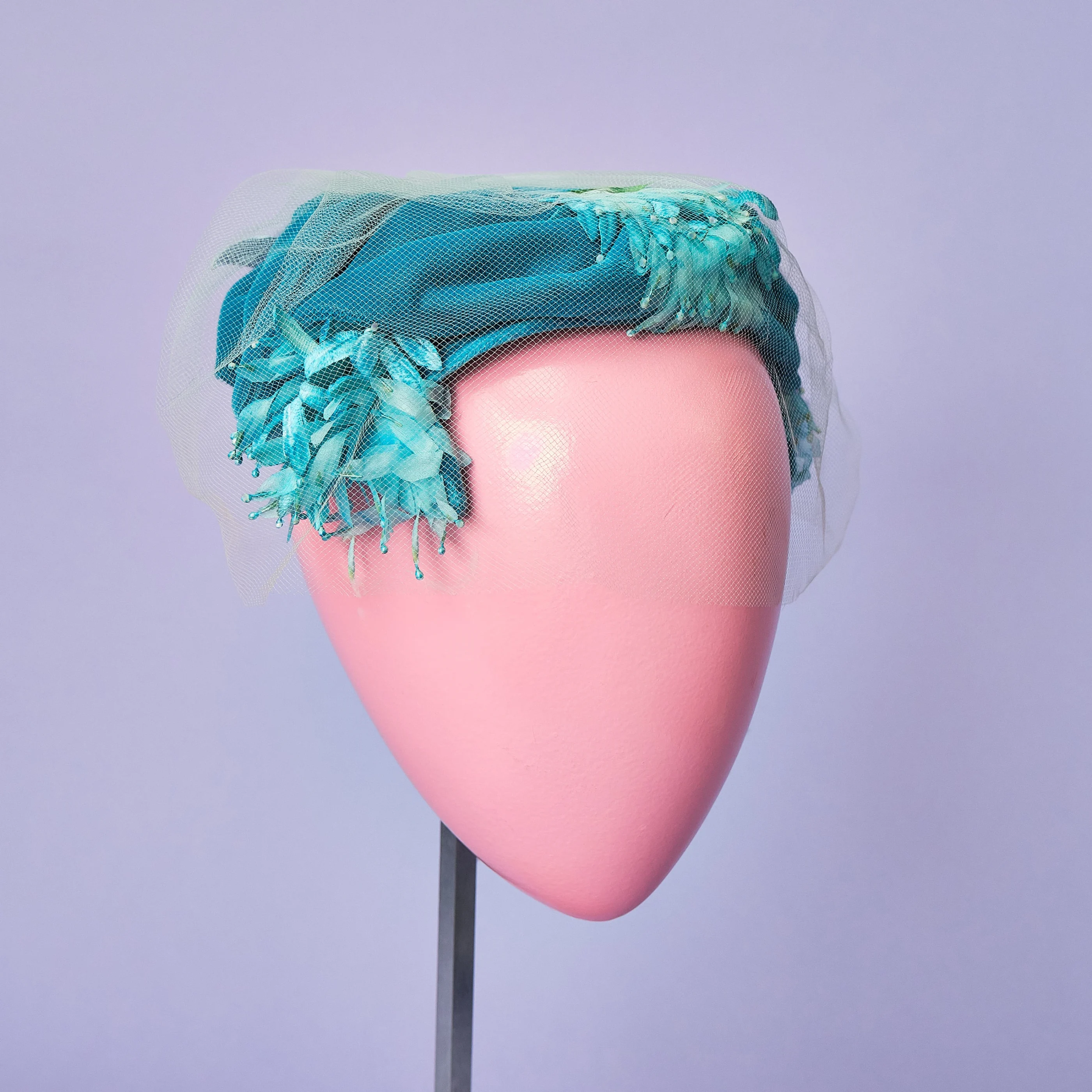 1960s Teal Silk Crushed Velvet Floral Cocktail Hat with Veil - Image 8