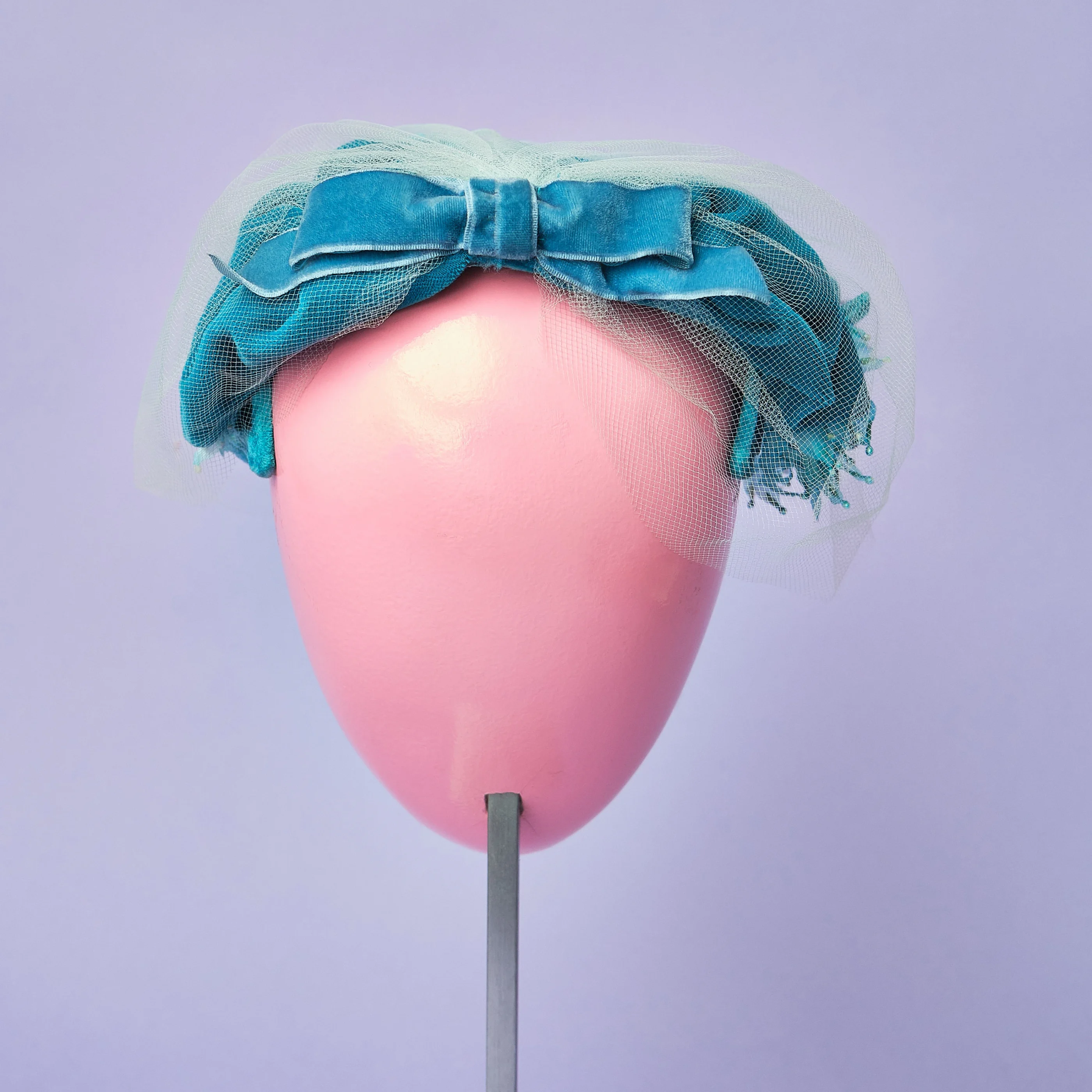 1960s Teal Silk Crushed Velvet Floral Cocktail Hat with Veil - Image 7
