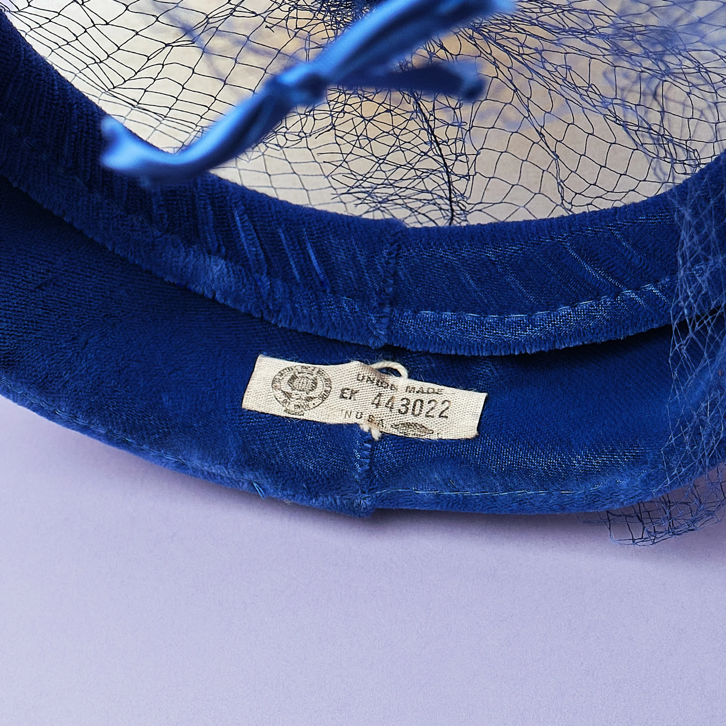 1960s Cobalt Blue Silk Crushed Velvet Halo Cocktail Hat with Birdcage Veil - Image 3