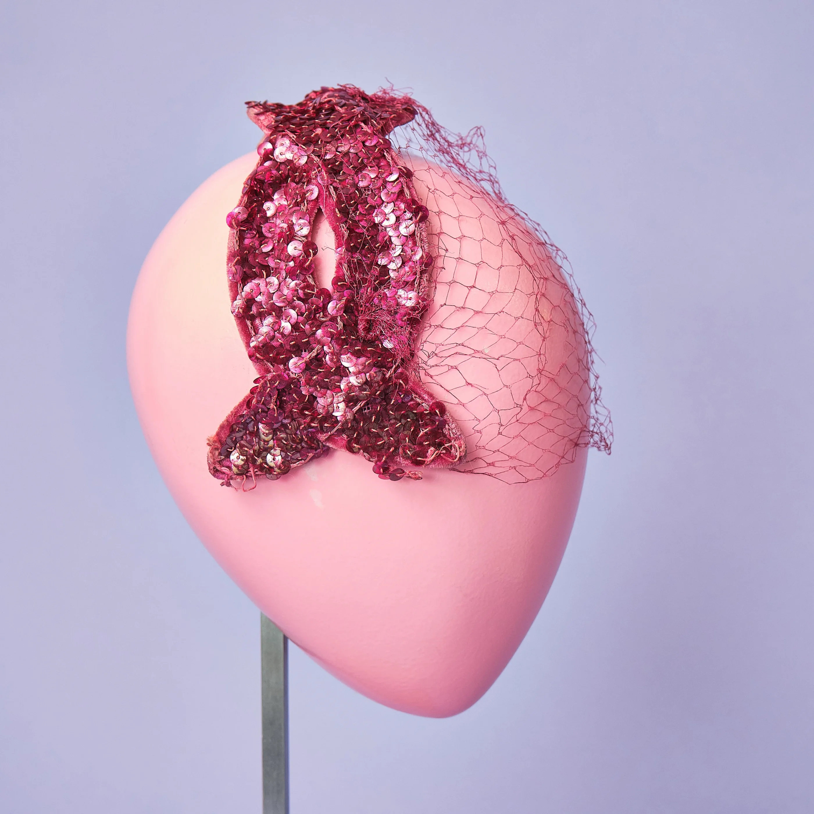 1950s Fuchsia Crushed Silk Velvet Sequin Half Hat with Veil - Image 7