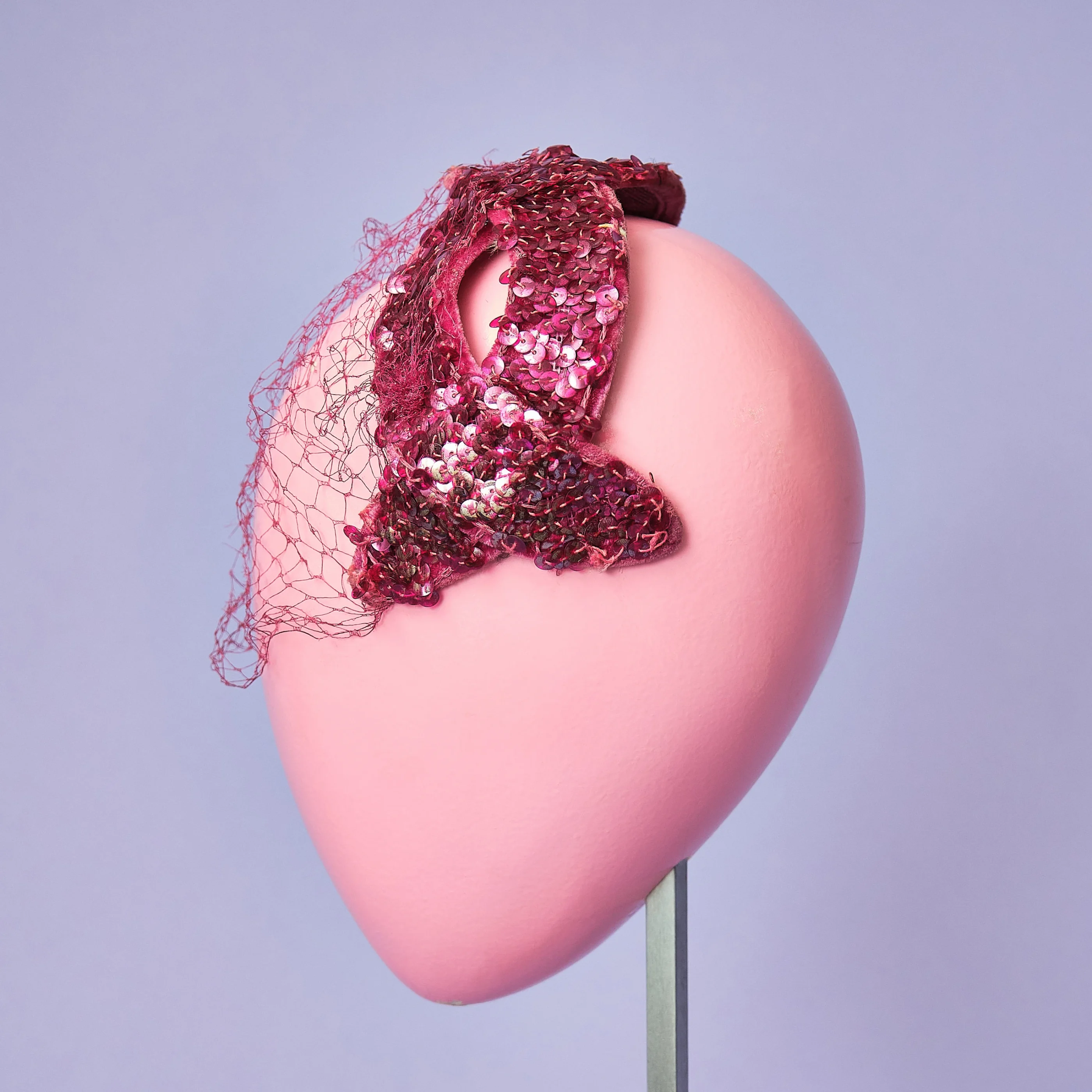 1950s Fuchsia Crushed Silk Velvet Sequin Half Hat with Veil - Image 5