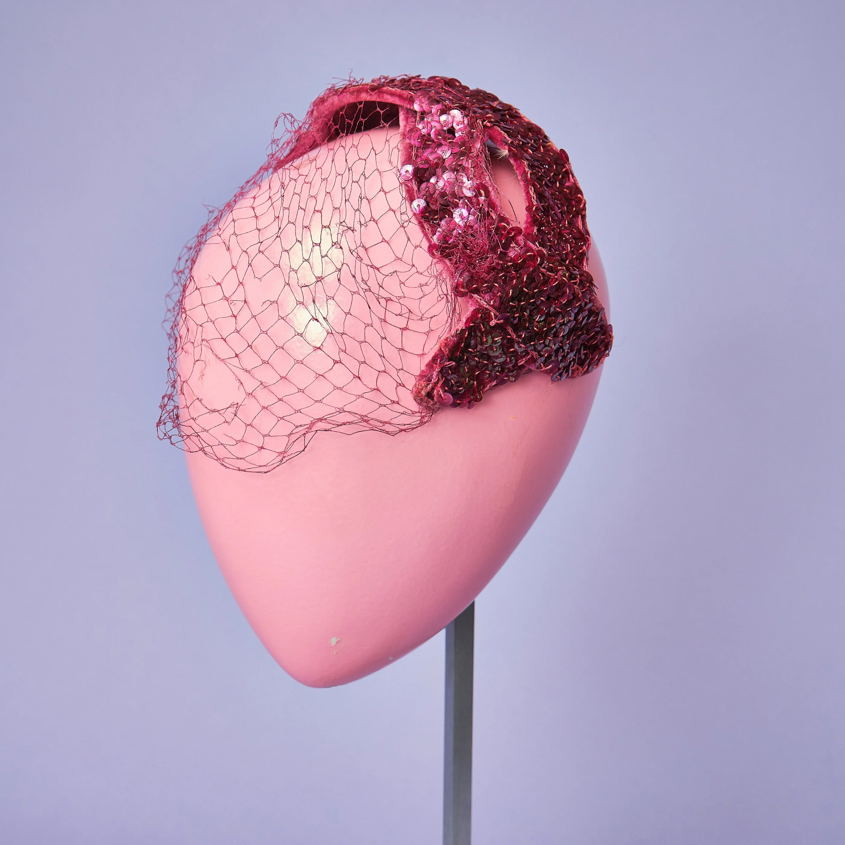 1950s Fuchsia Crushed Silk Velvet Sequin Half Hat with Veil - Image 4