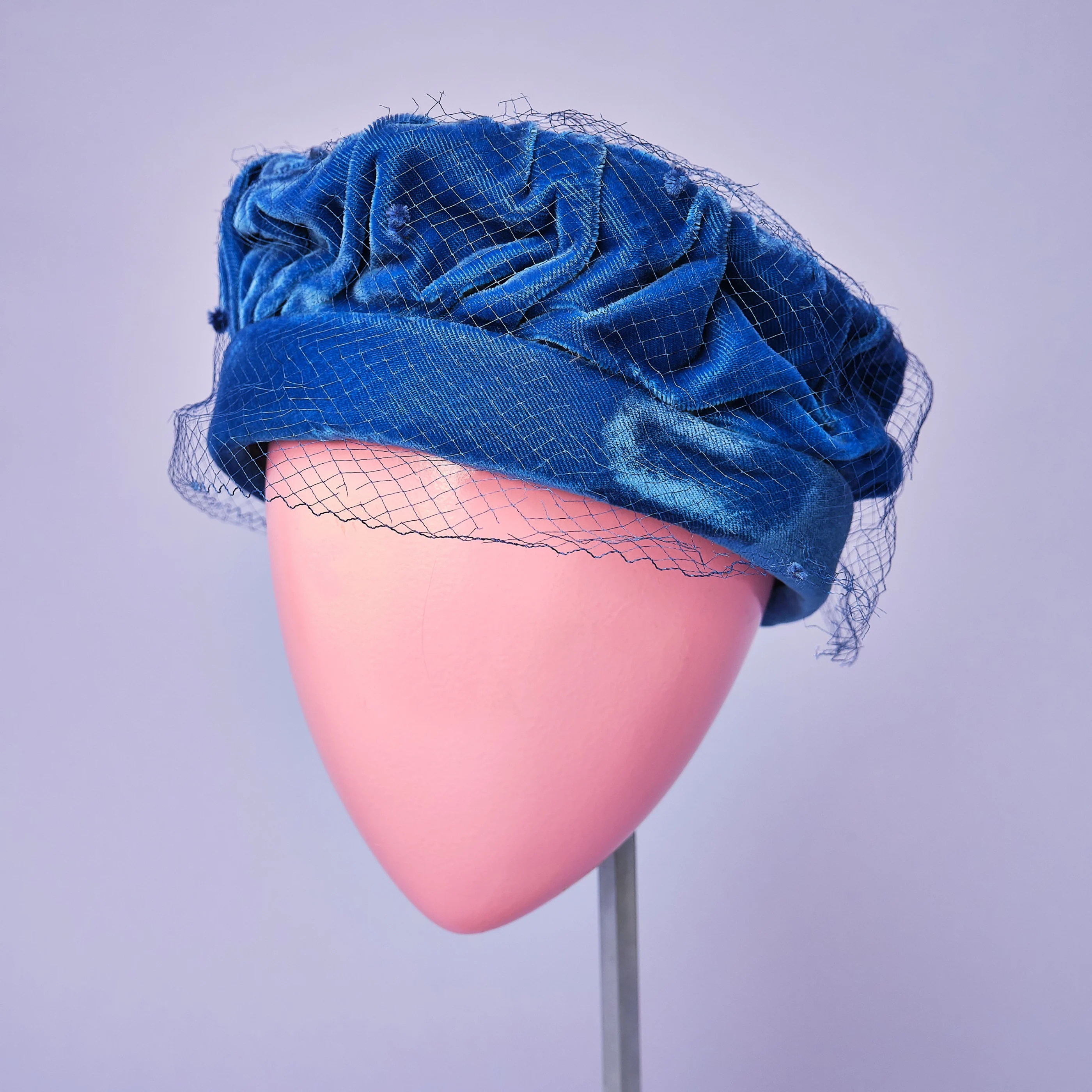 1960s Royal Blue Silk Velvet Pleated Pillbox Hat with Veil, Size M/L - Image 4