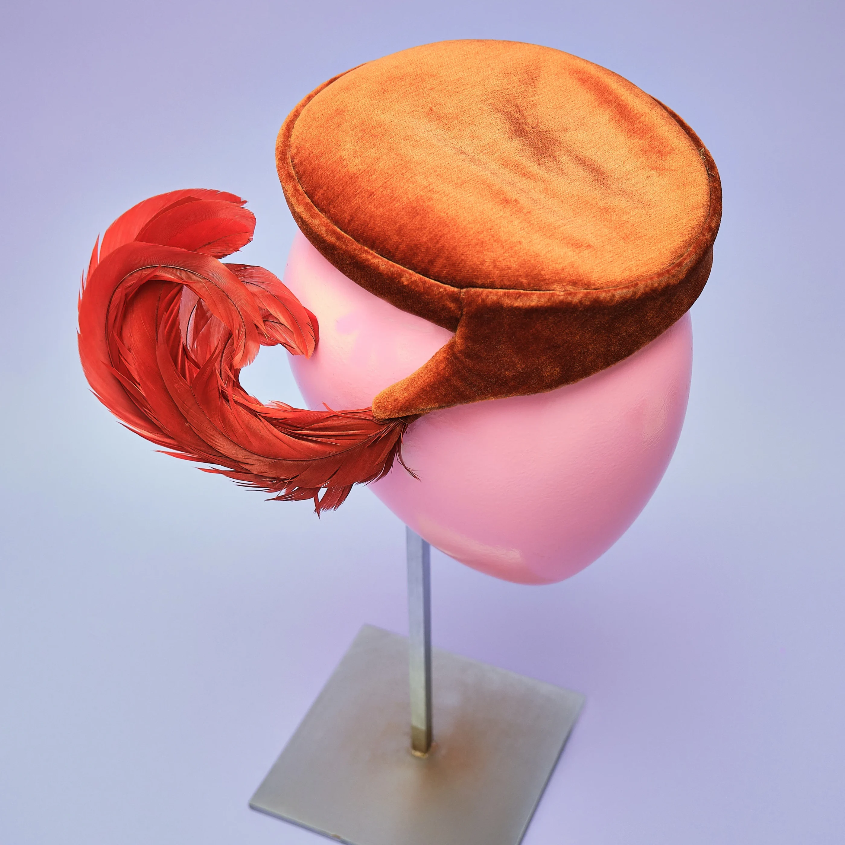 1940s/50s Mr. Arnold Burnt Orange Silk Velvet Feather Tilt Hat, Size XS/S - Image 9