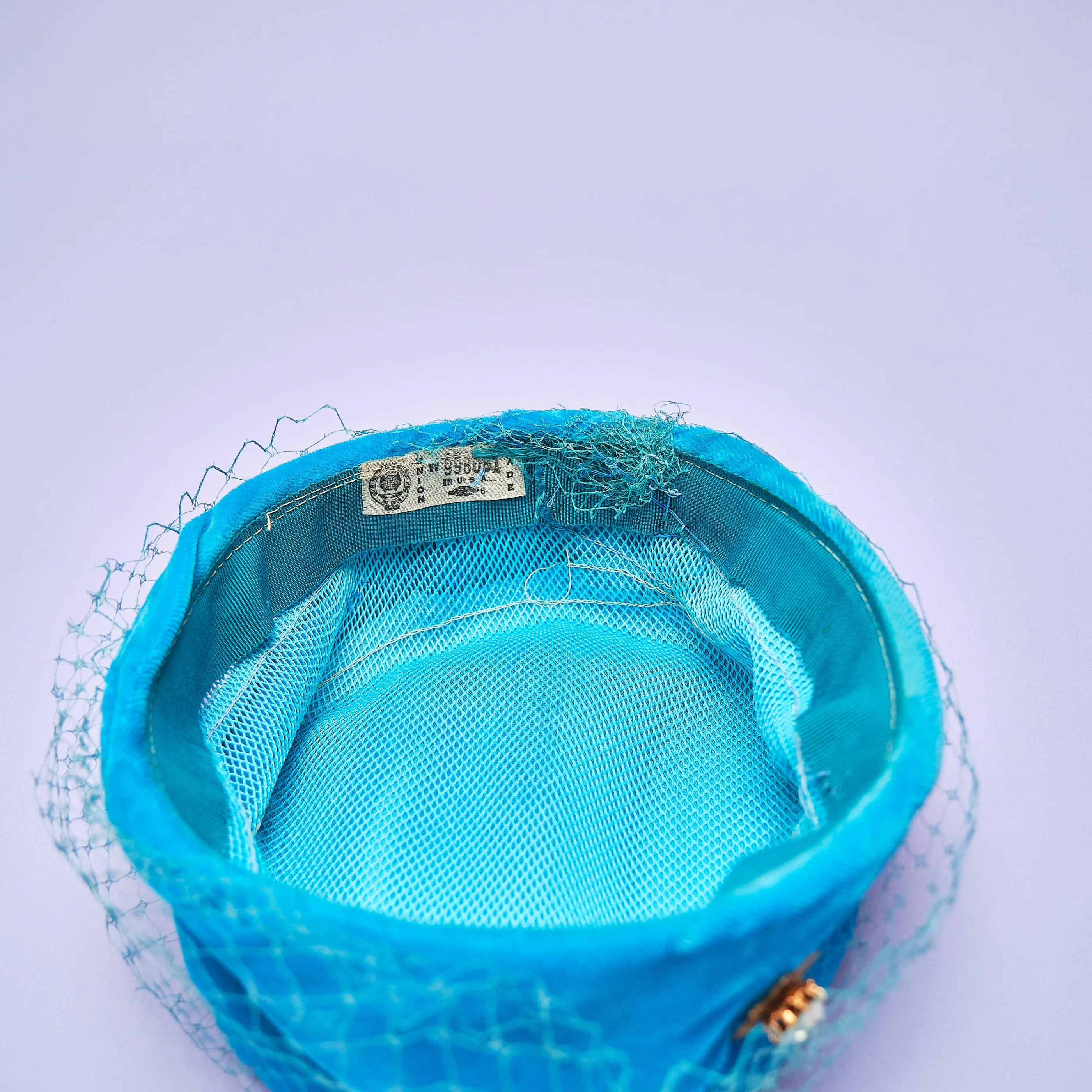1960s Turquoise Silk Velvet Pillbox Cocktail Hat with Veil and Jewel Accent - Image 3