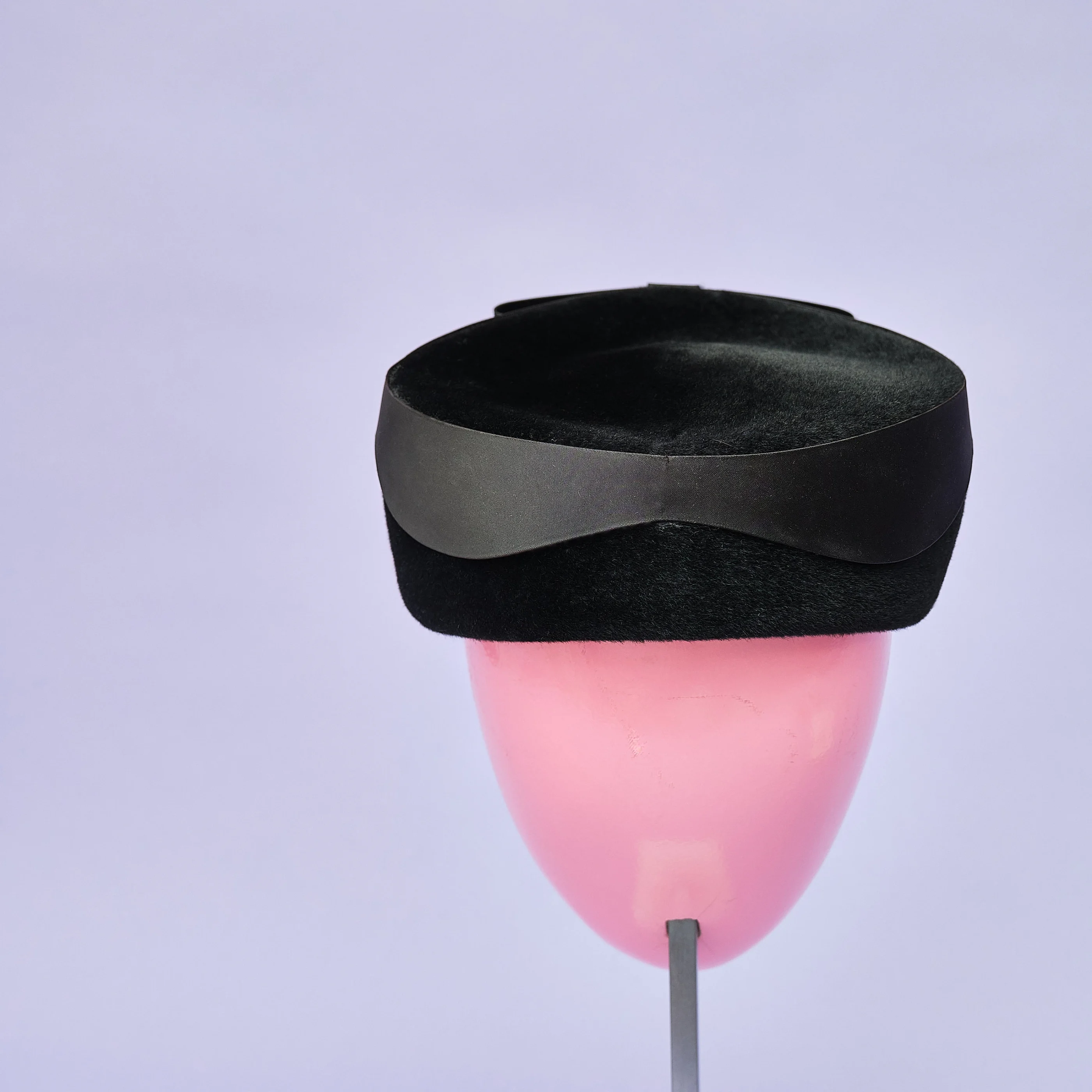 1960s Eva Mae Modes Black Fur Velour Pillbox Hat with Bow, Modern Hat Size M - Image 6